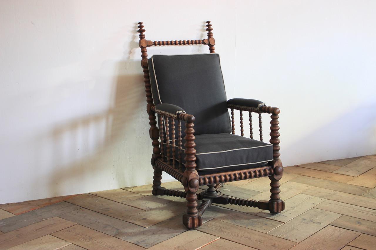 Oak Bobbin Turned Library Armchair In Good Condition For Sale In Gloucestershire, GB