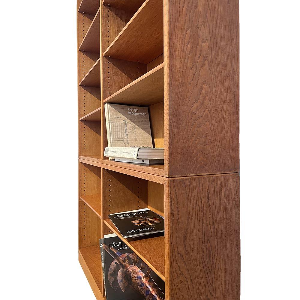 Oak bookcase by Borge Mogensen, design 1950 - 1960 For Sale 1