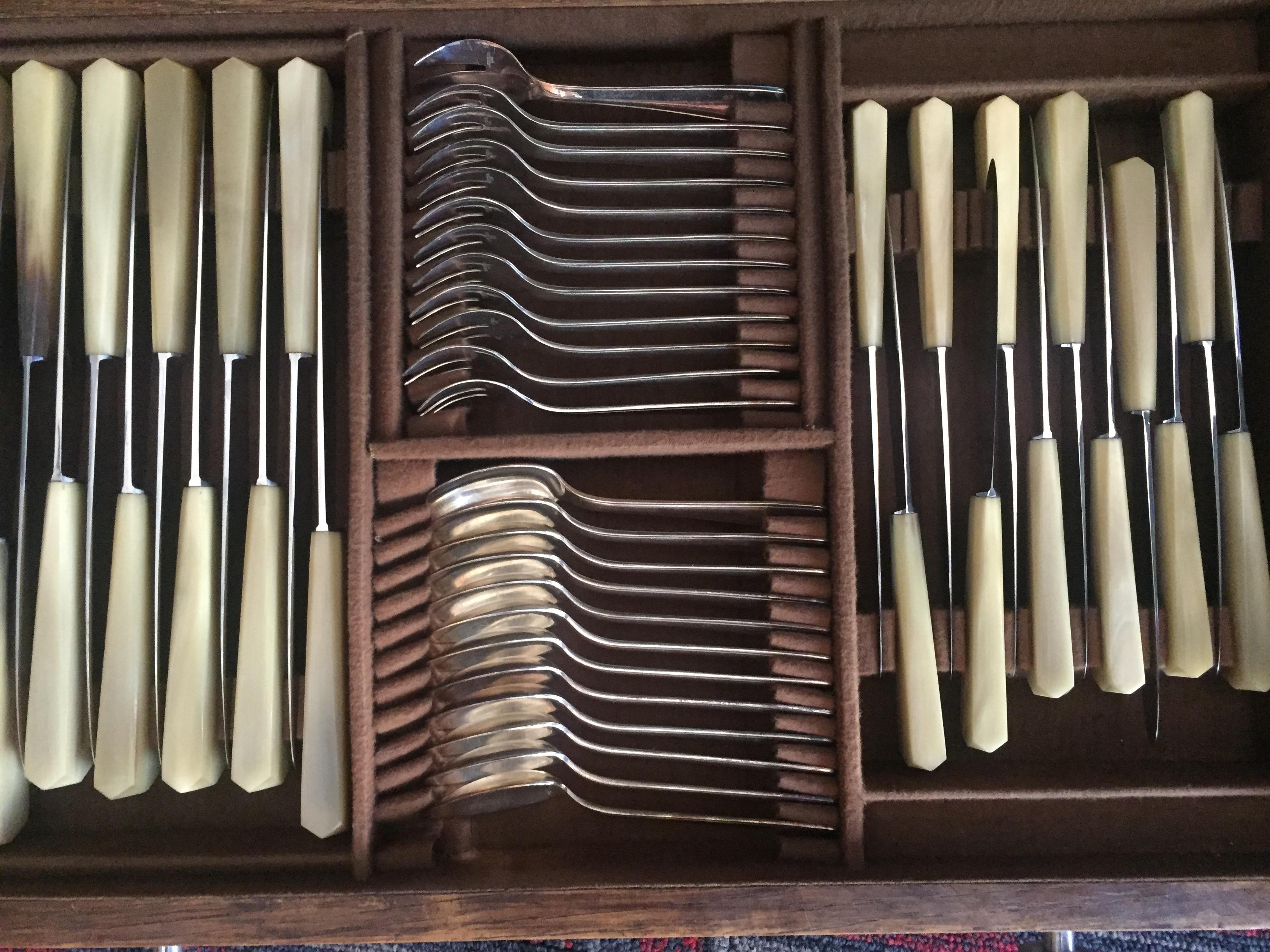 Oak Box and Tableware Set from Ercuis, 1920s For Sale 1