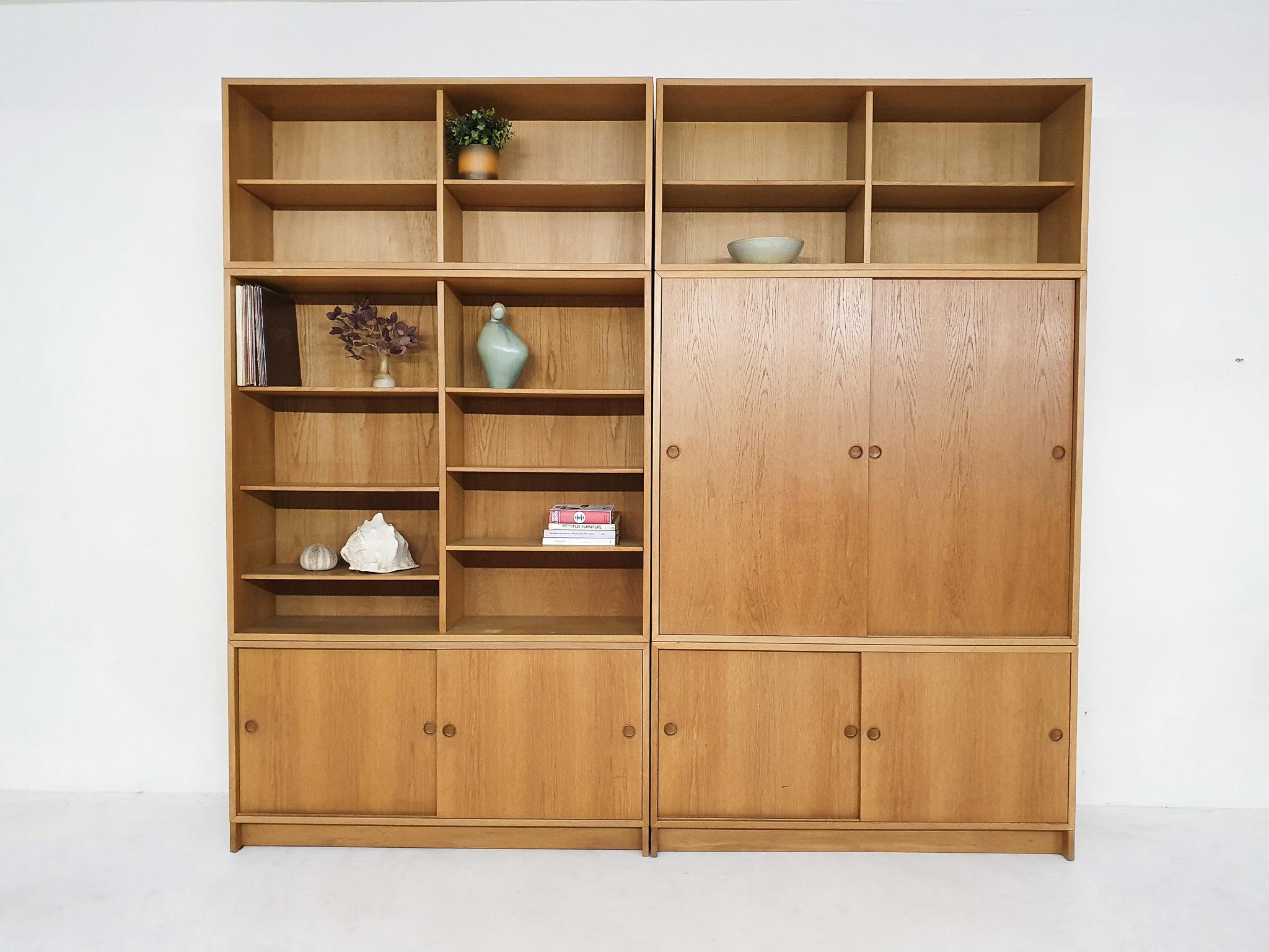 Light oak cabinet consistent of six parts, so you can make different compositions. Model Oresund, designed by Borge Mogensen for Karl Andersson.
The cabinet is in good conditiion, with some traces of use consistent with age and use.
Marked at the