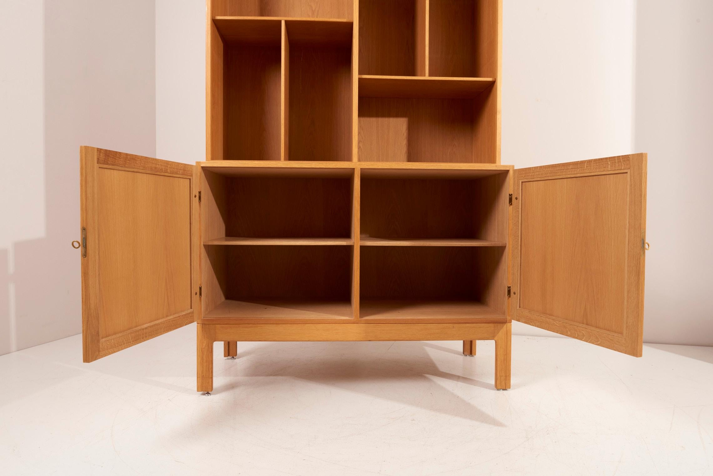 Oak Cabinet by Borge Mogensen, Sweden 1950s For Sale 4