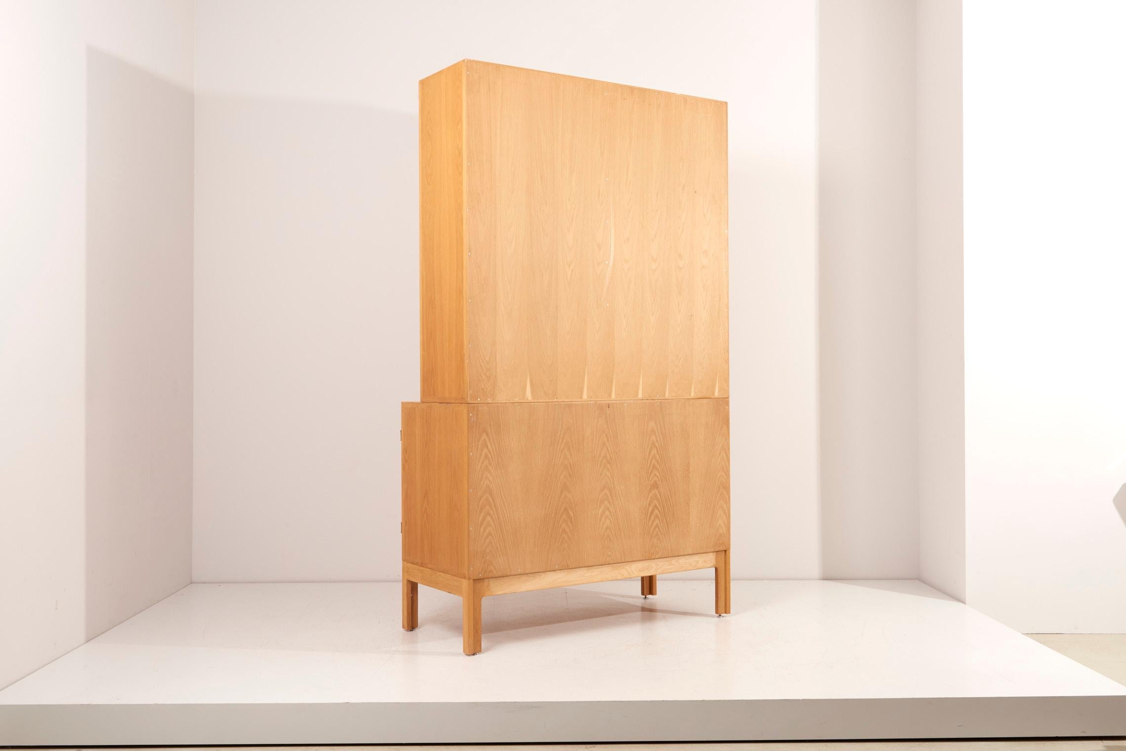 Oak Cabinet by Borge Mogensen, Sweden 1950s In Fair Condition For Sale In Berlin, DE