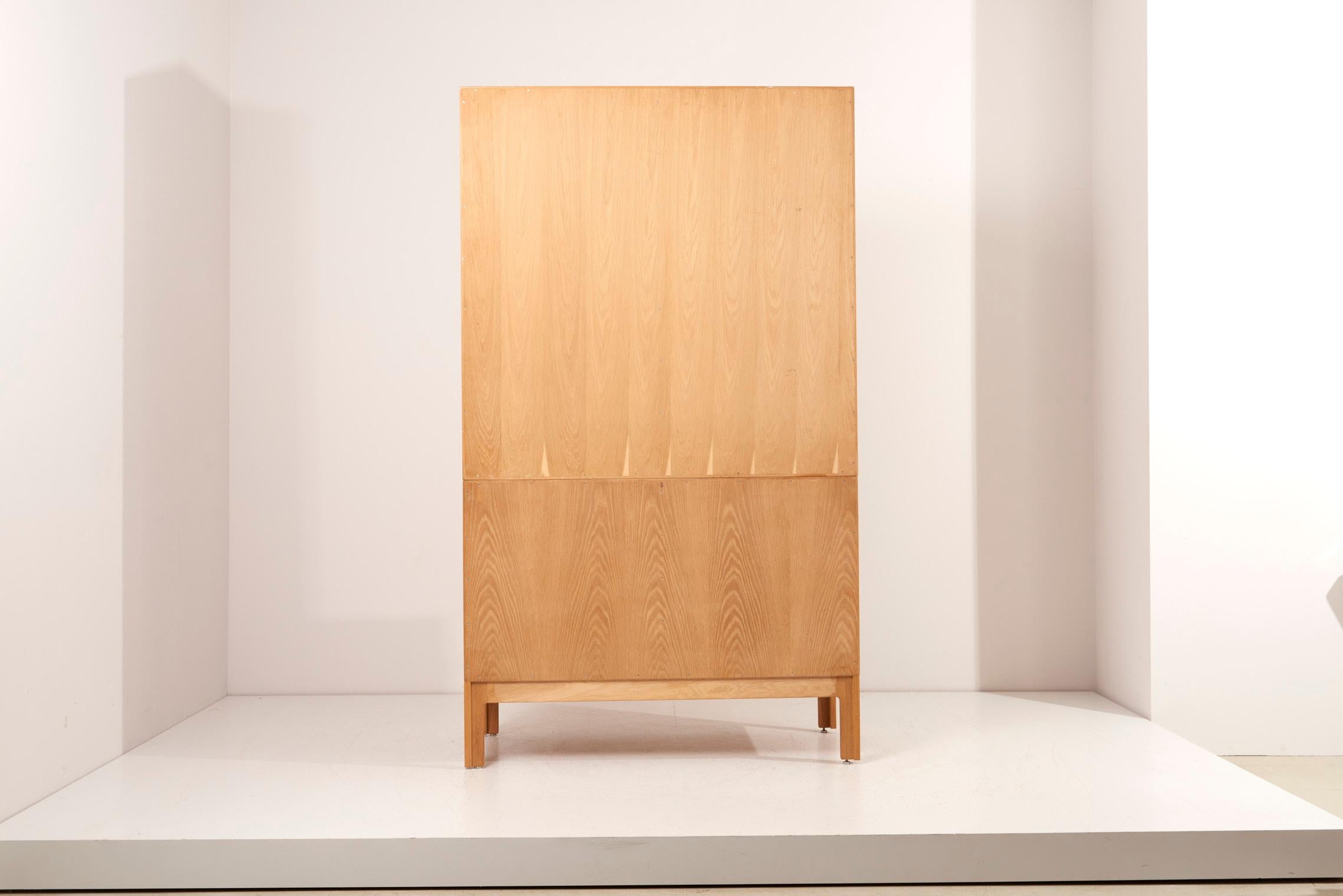 Oak Cabinet by Borge Mogensen, Sweden 1950s In Fair Condition For Sale In Berlin, DE