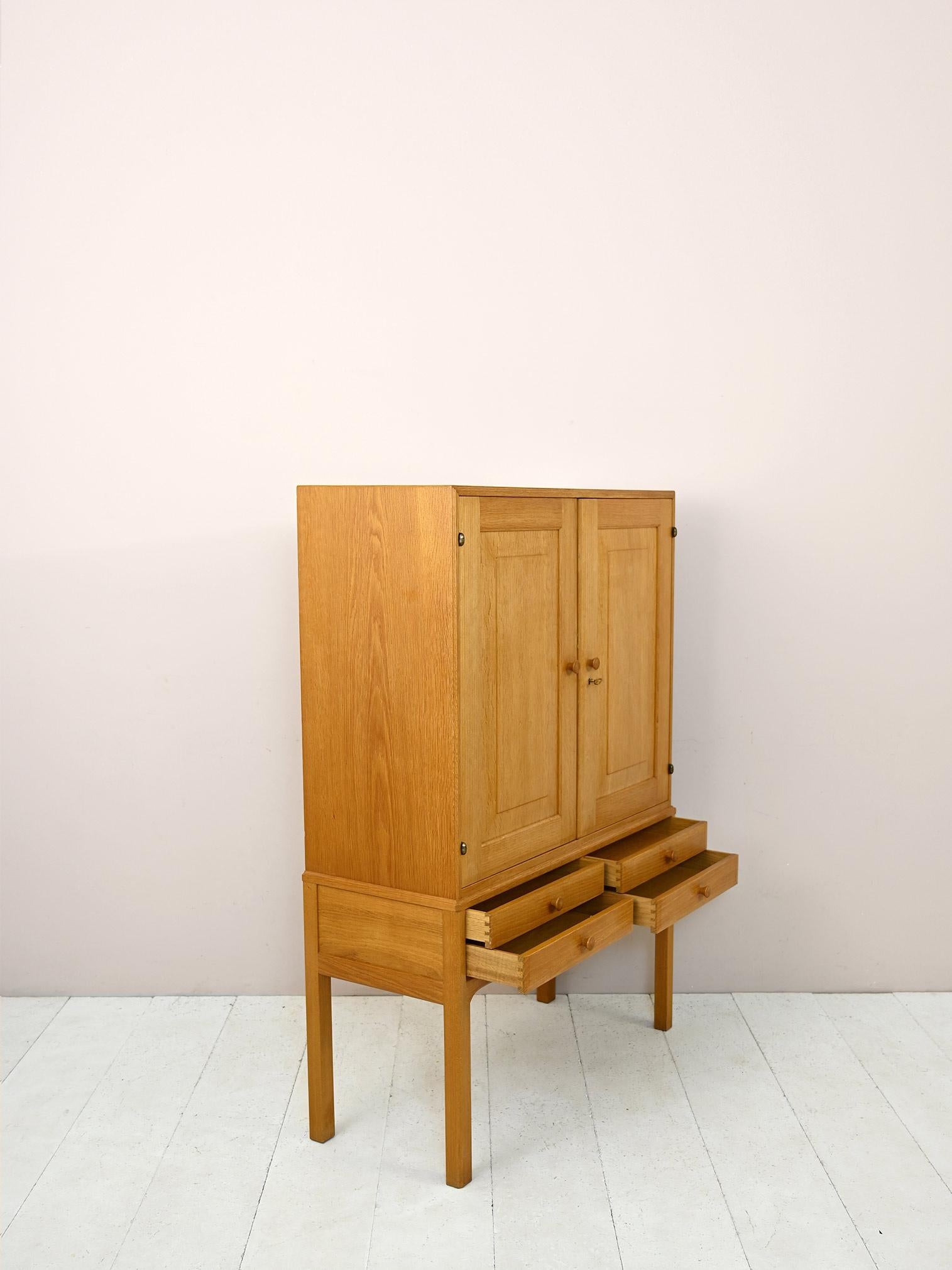 Oak Cabinet by Carl Malmsten In Good Condition In Brescia, IT