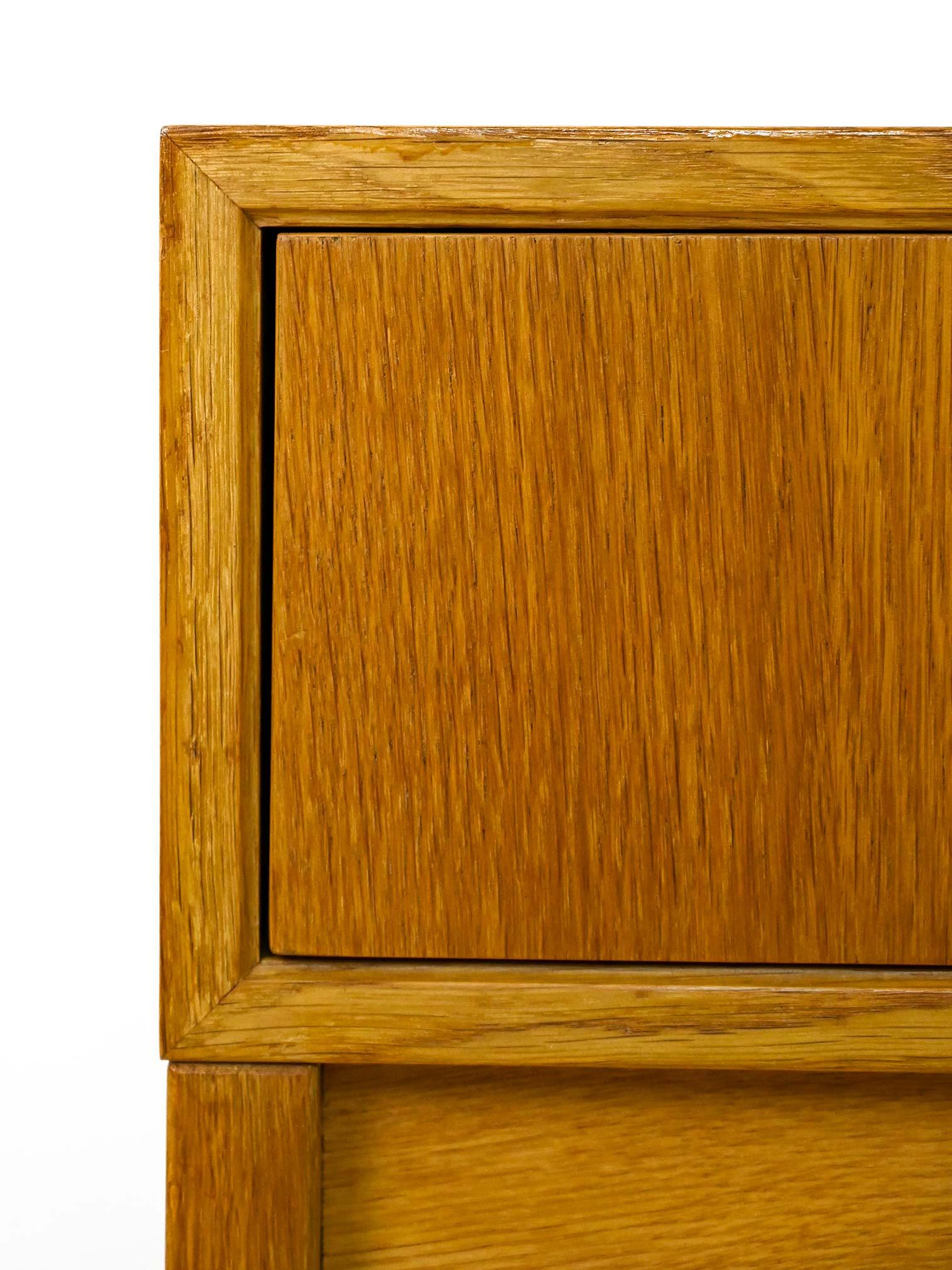 Oak cabinet In Good Condition For Sale In Brescia, IT