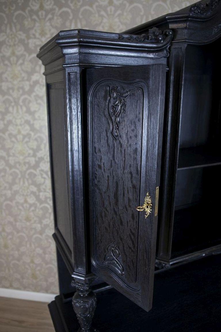 Oak Cabinet in the Rococo Revival Style from the Early 20th Century For Sale 10