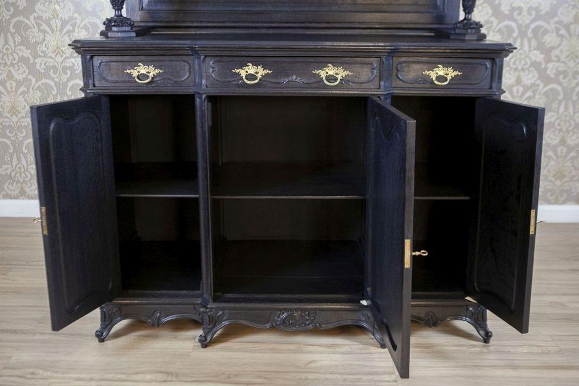 Oak Cabinet in the Rococo Revival Style from the Early 20th Century For Sale 3