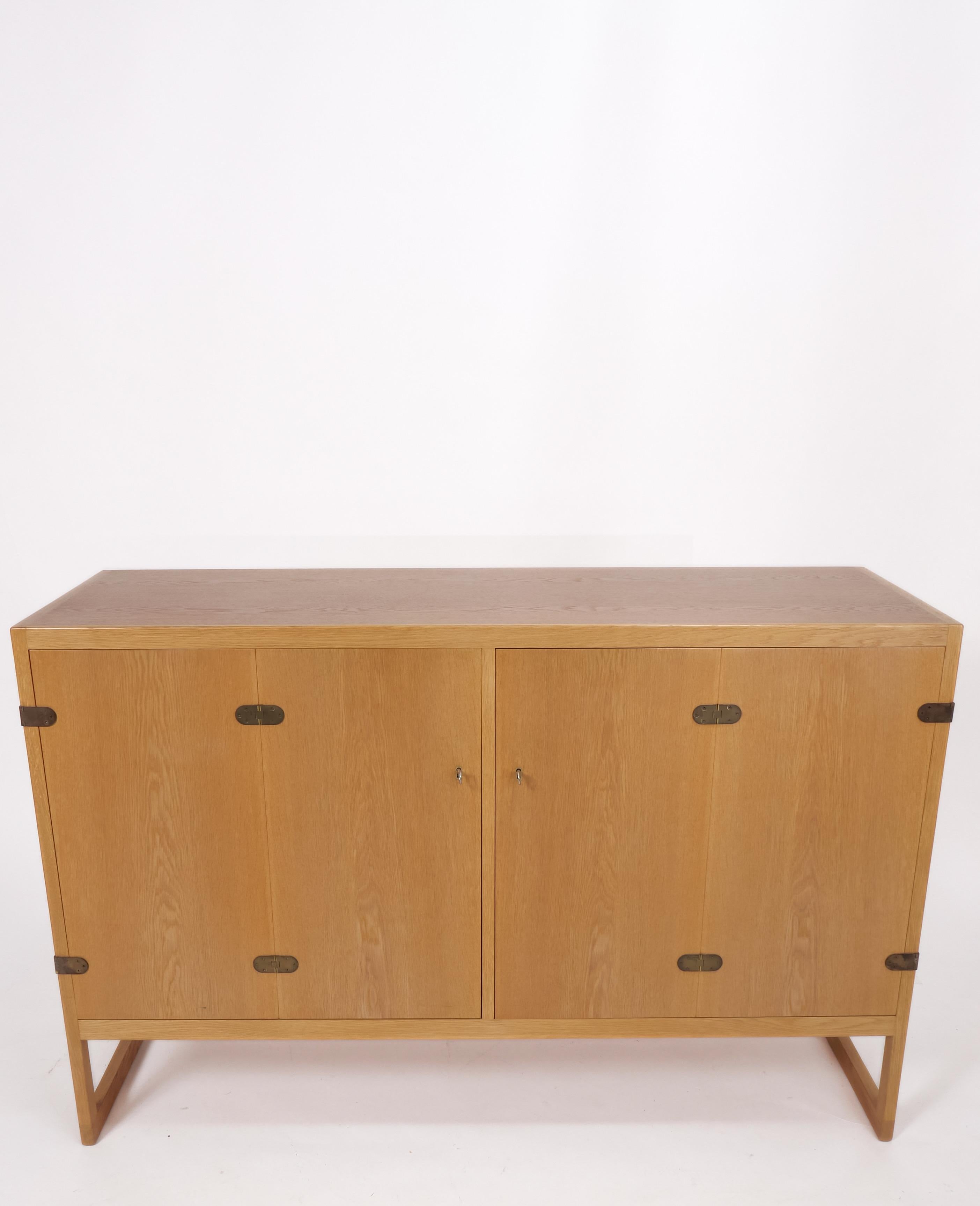 20th Century Oak cabinet model BM57 Børge Mogensen for P. Lauritsen and Son