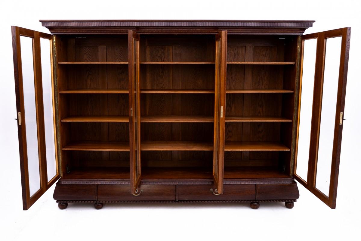 Oak cabinet set, Germany, early 20th century. After renovation. For Sale 13