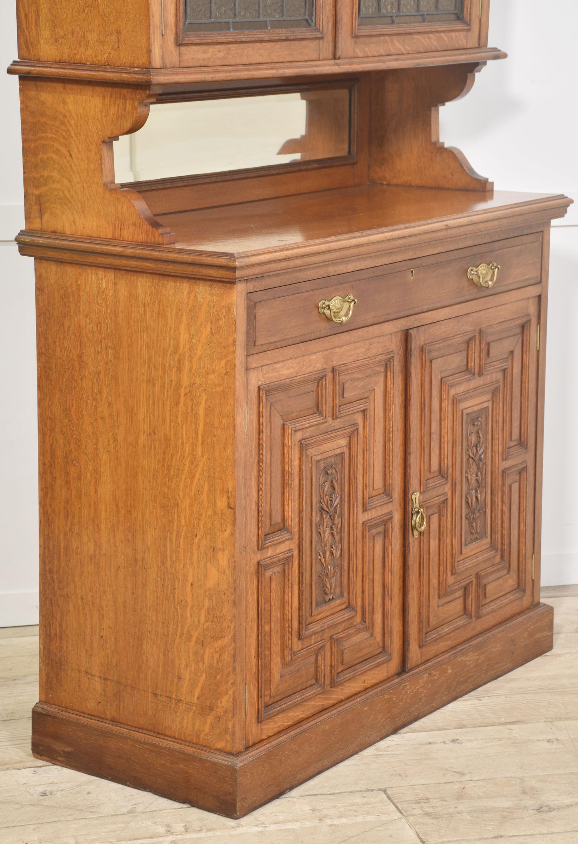 Mobile in Oak con ante in vetro piombato in vendita 2