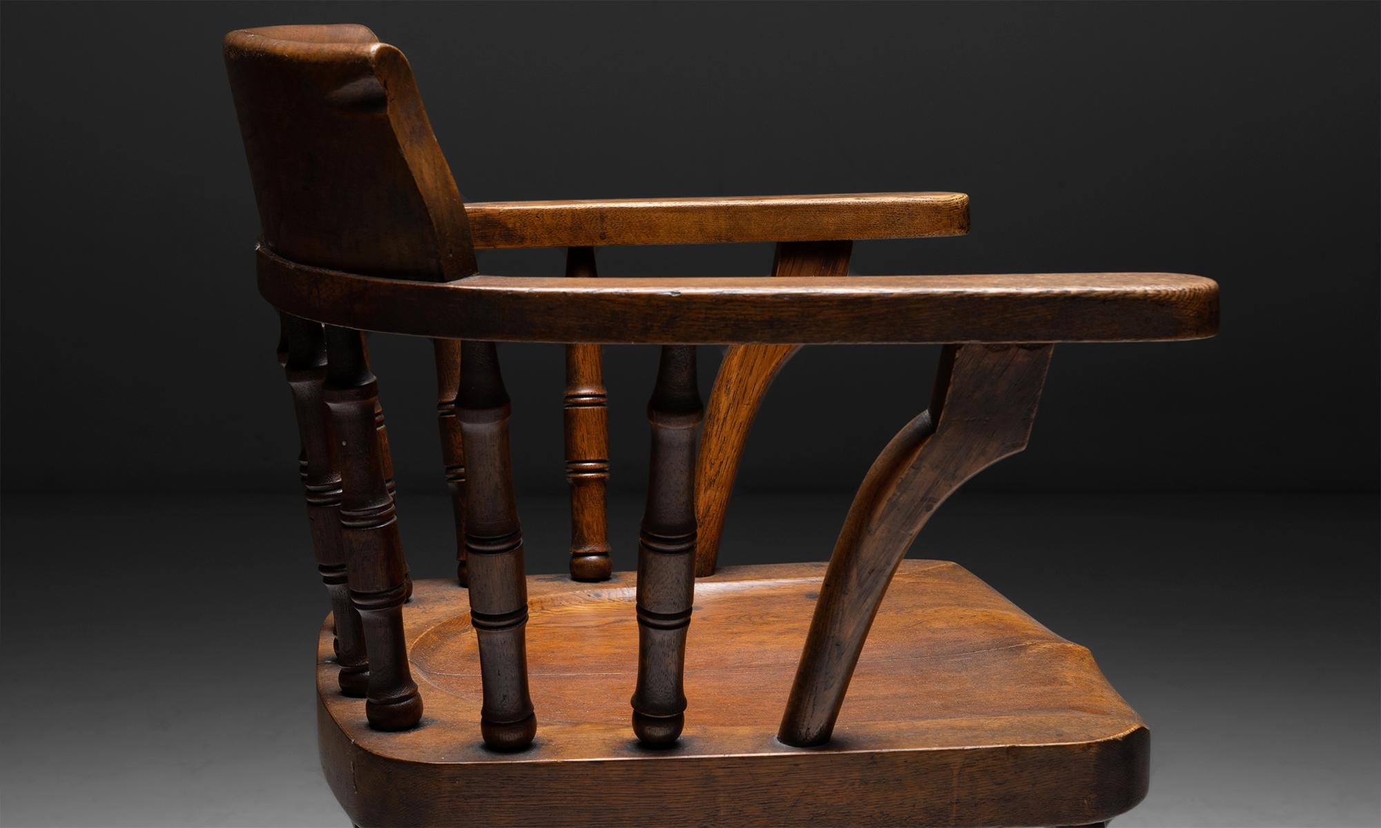 Oak Captain's Chair, England, circa 1890 For Sale 2