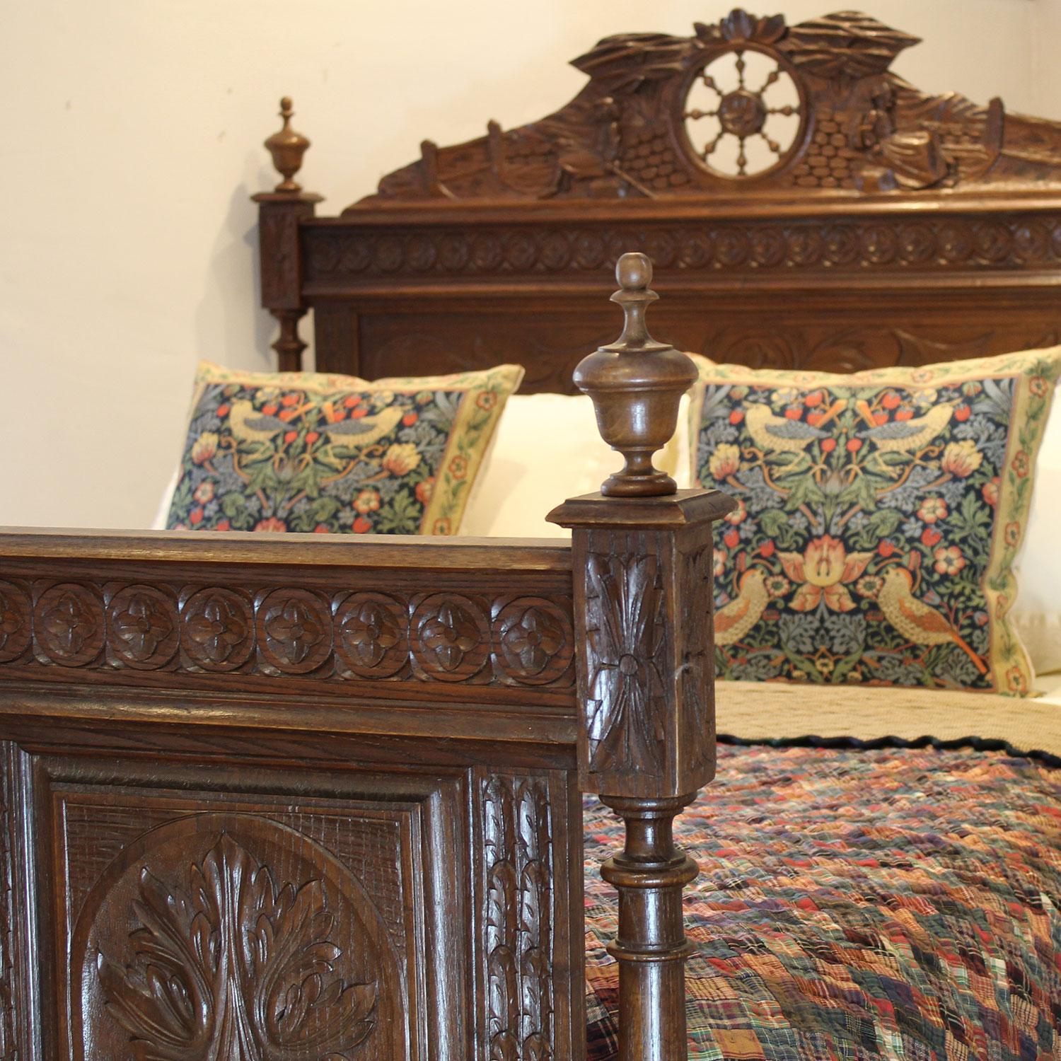 Oak Carved Antique Bed WK174 In Good Condition In Wrexham, GB