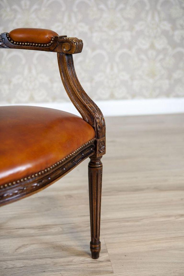 Oak Carved Armchair From the First Half of the 20th Century For Sale 7