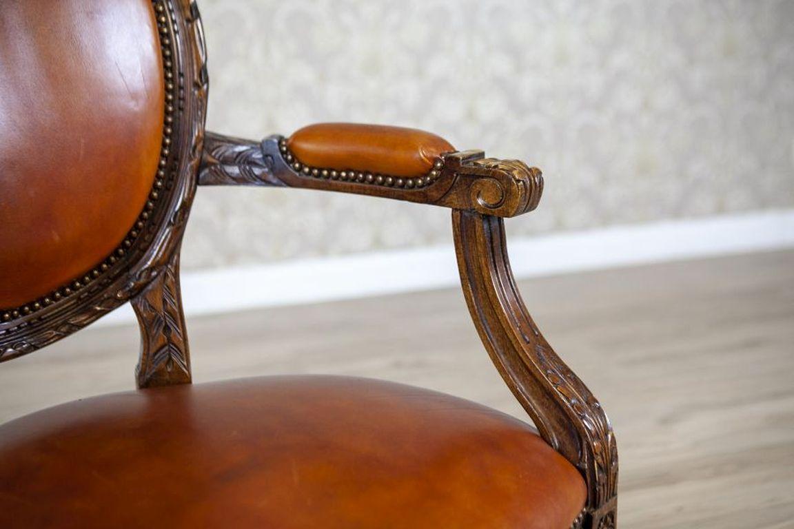 Oak Carved Armchair From the First Half of the 20th Century For Sale 2