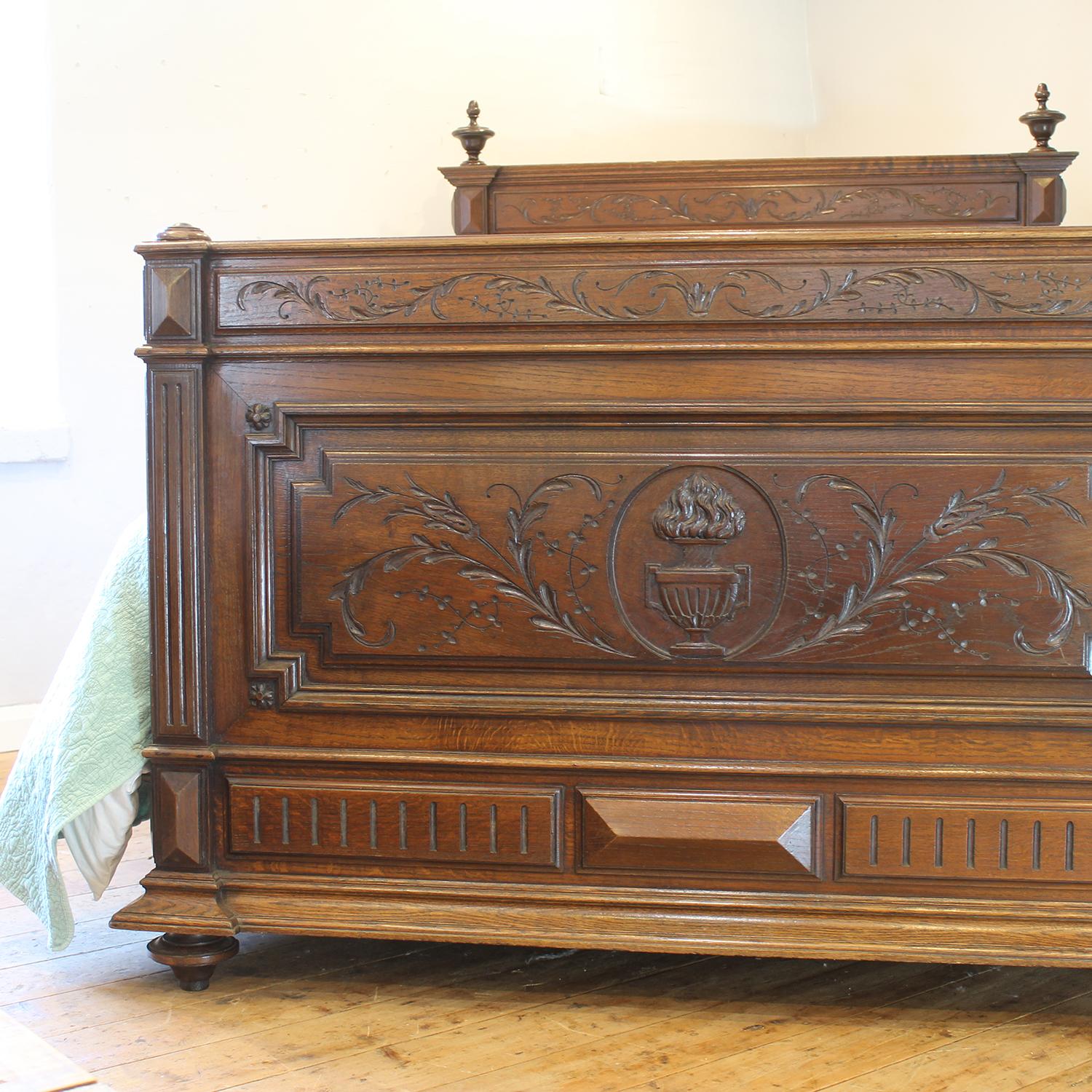 Oak Carved Henry II Antique Bed, WK202 In Good Condition For Sale In Wrexham, GB