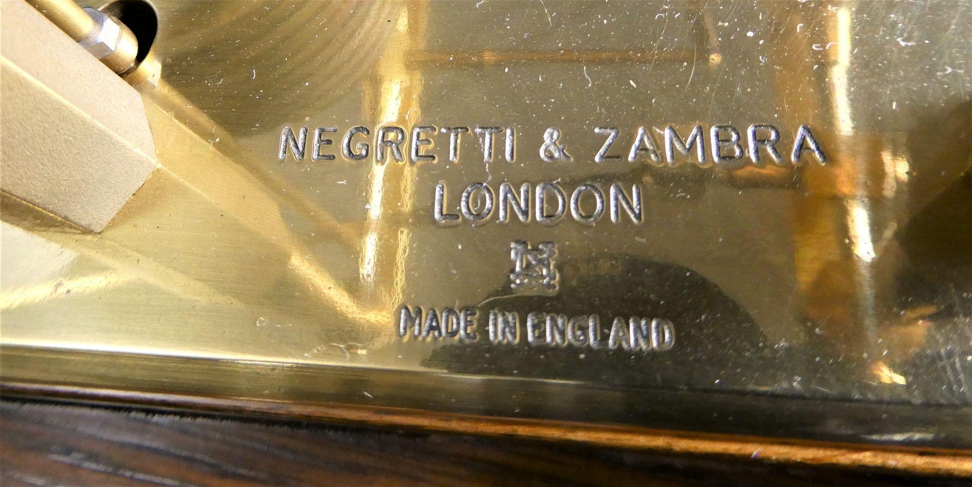 Chêne Barographe en chêne par Negretti & Zambra, Londres en vente