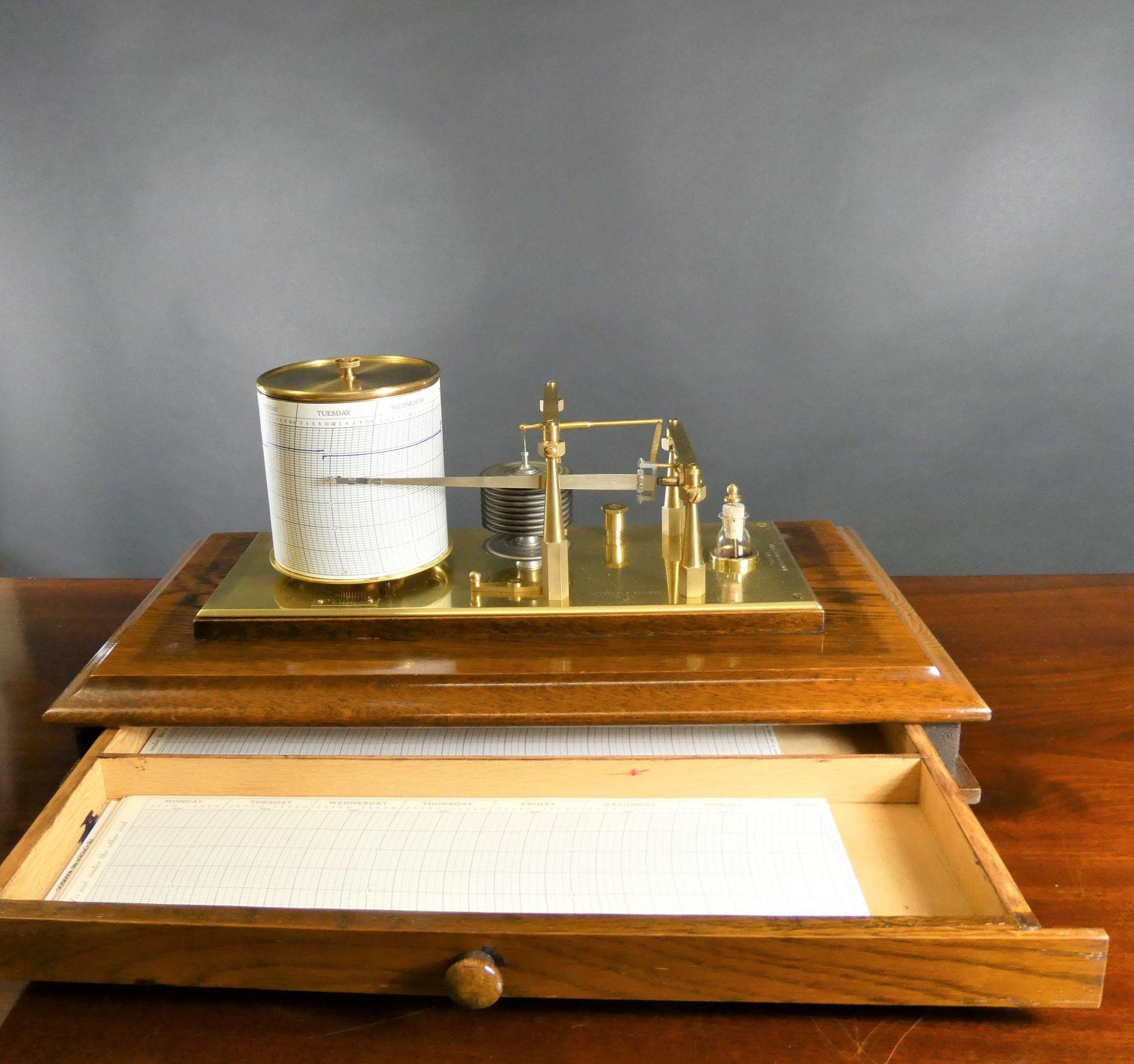 Oak Cased Barograph by Negretti & Zambra, London For Sale 1