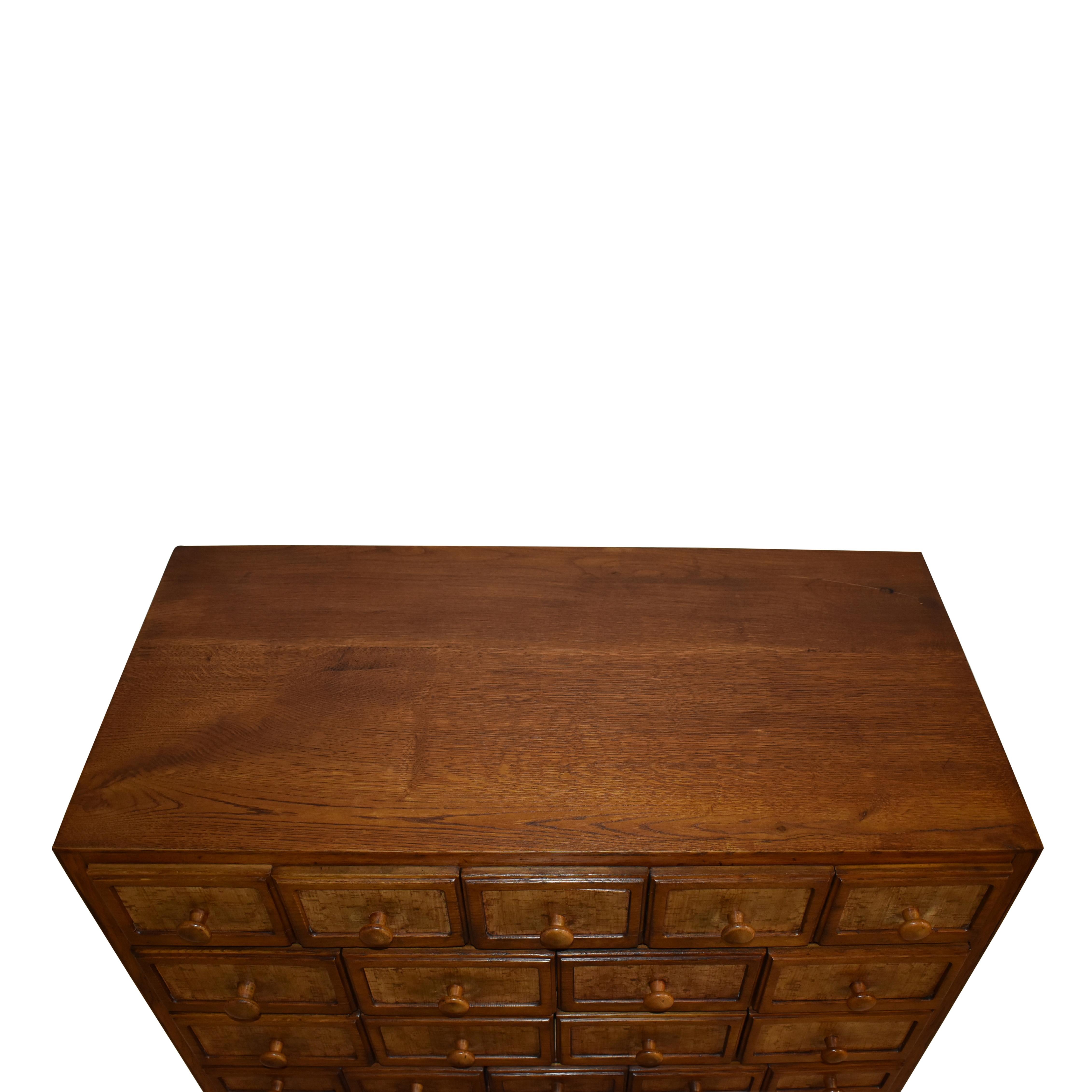 Oak Cataloging Cabinet, circa 1930 In Good Condition In Evergreen, CO