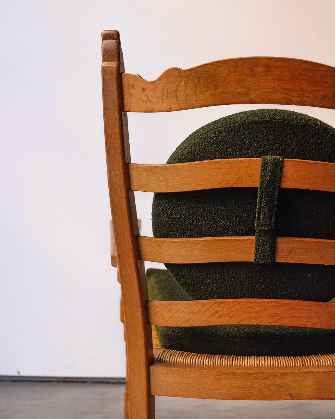 Beautiful oak chair by Guillerme et Chambron, France 1980s
Oak and partially sheathed in rope