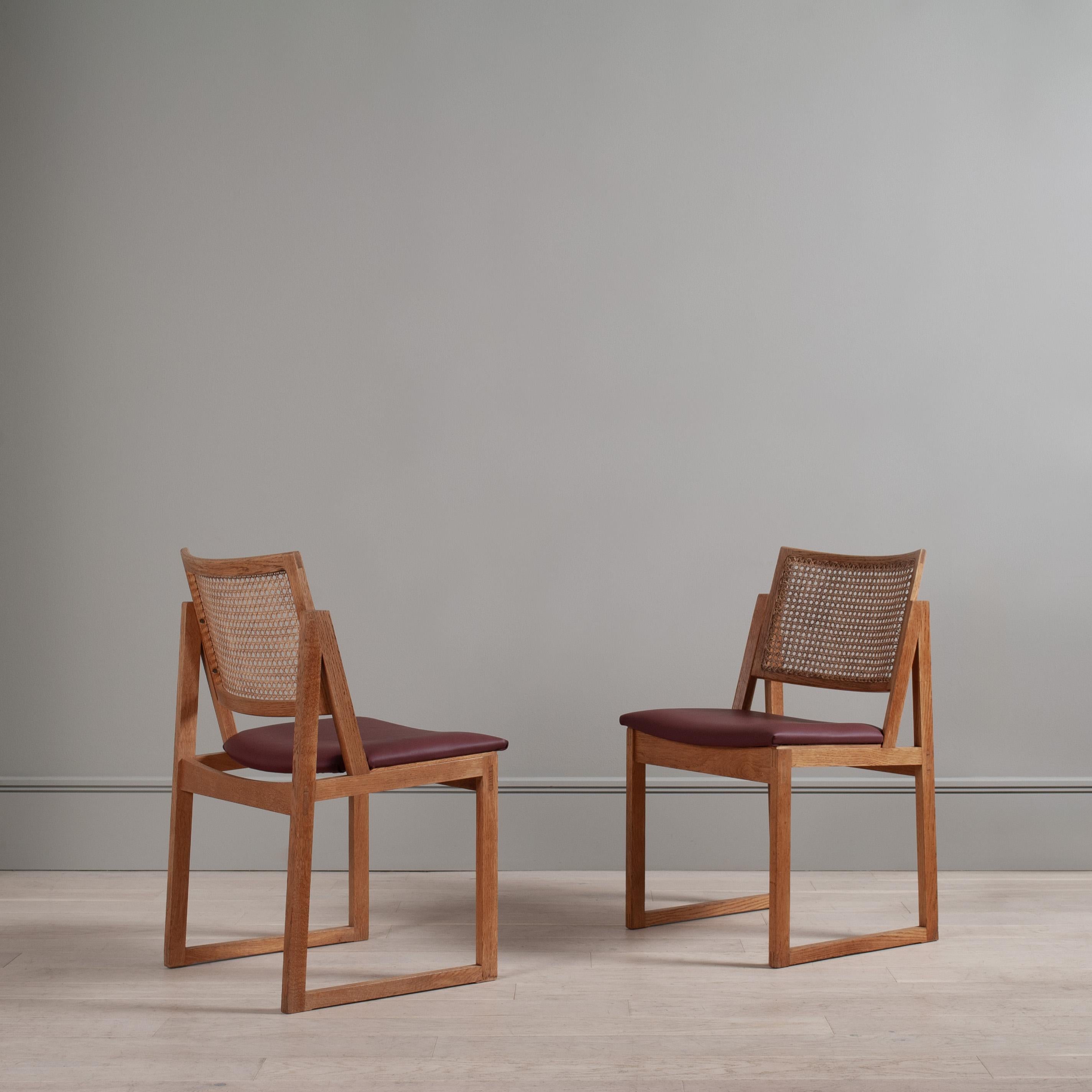 Scandinavo moderno Sedie moderniste in Oak, Kai Lyngfeldt Larsen, Coppia in vendita