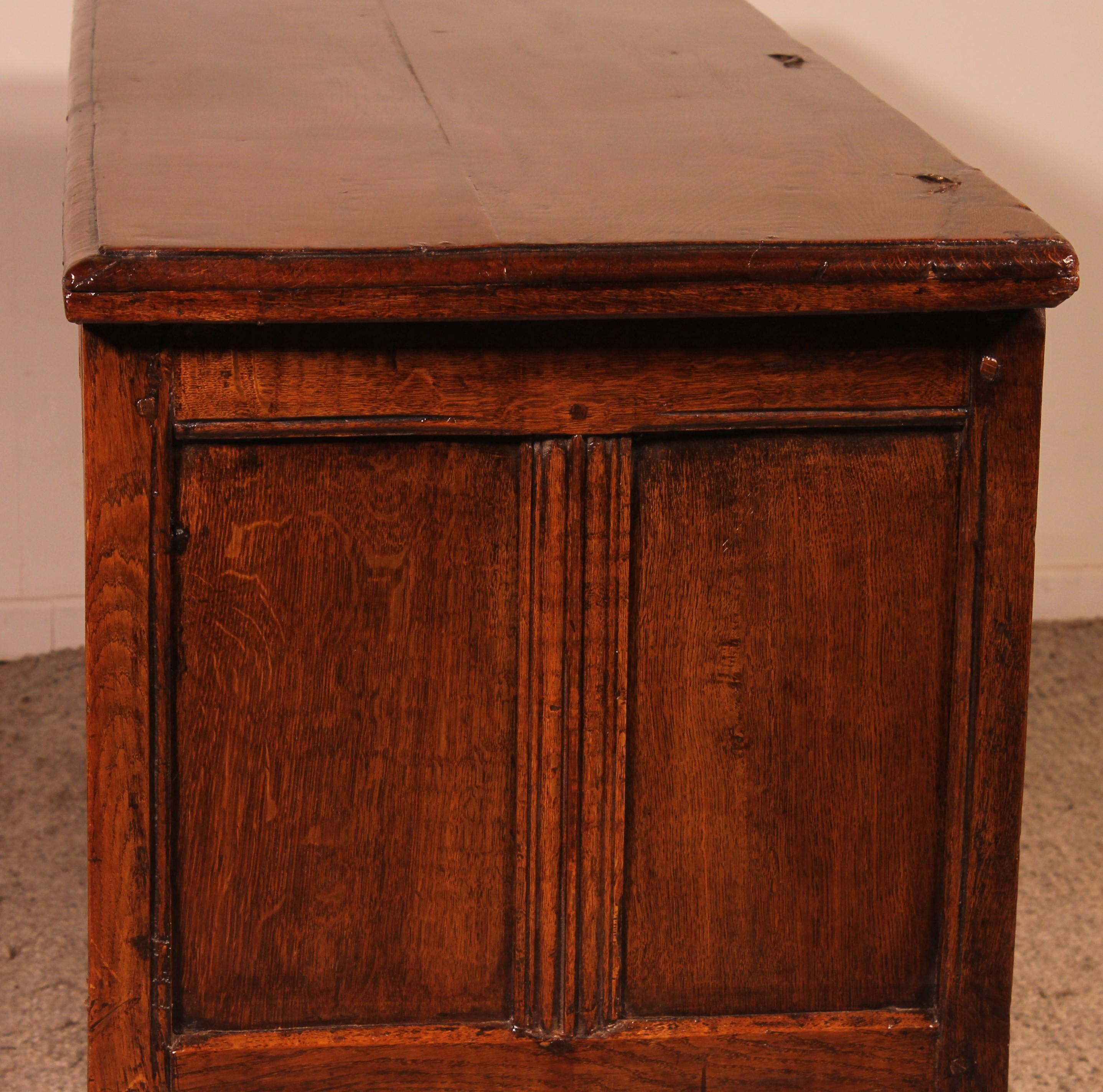 Oak Chest From 17th Century 4 Panels For Sale 8
