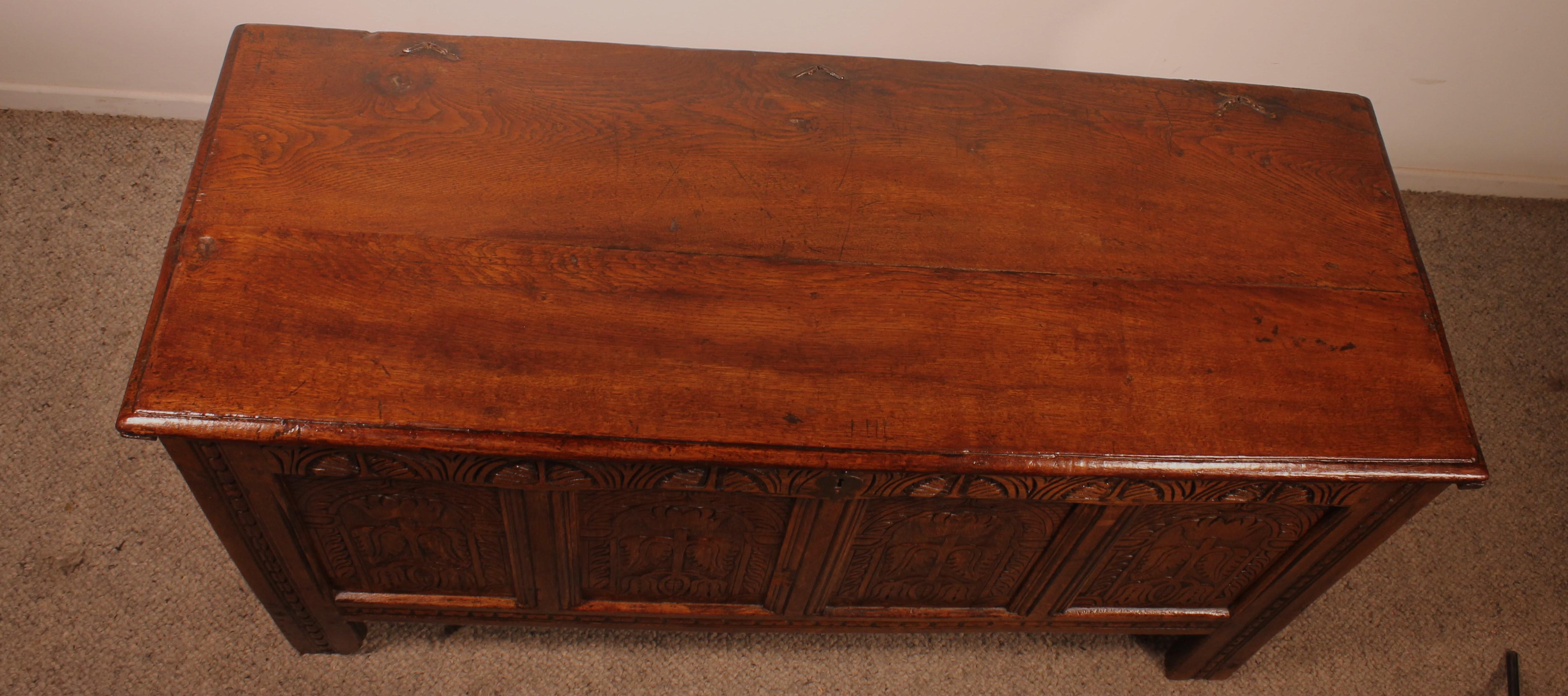 Oak Chest From 17th Century 4 Panels For Sale 2