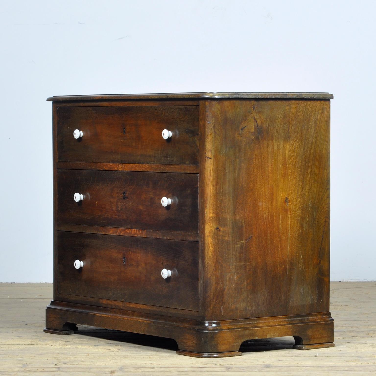 Oak Chest of Drawers, circa 1920 5