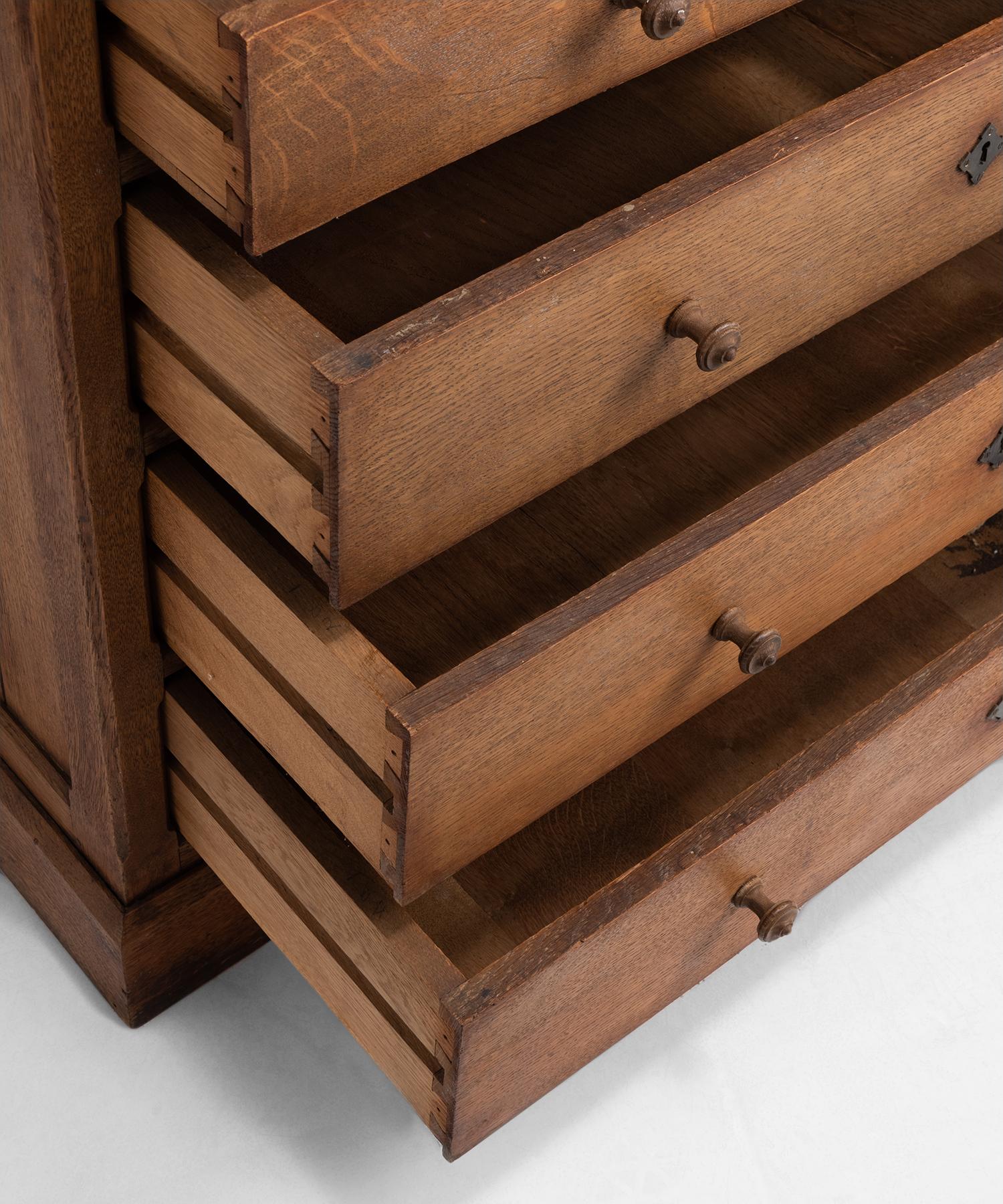 Oak Chest of Drawers In Good Condition In Culver City, CA