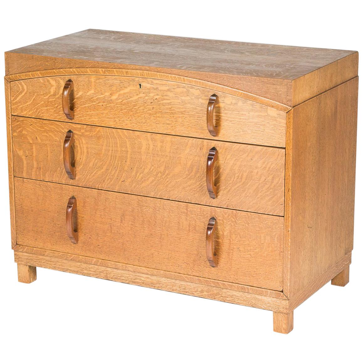 Oak chest of drawers