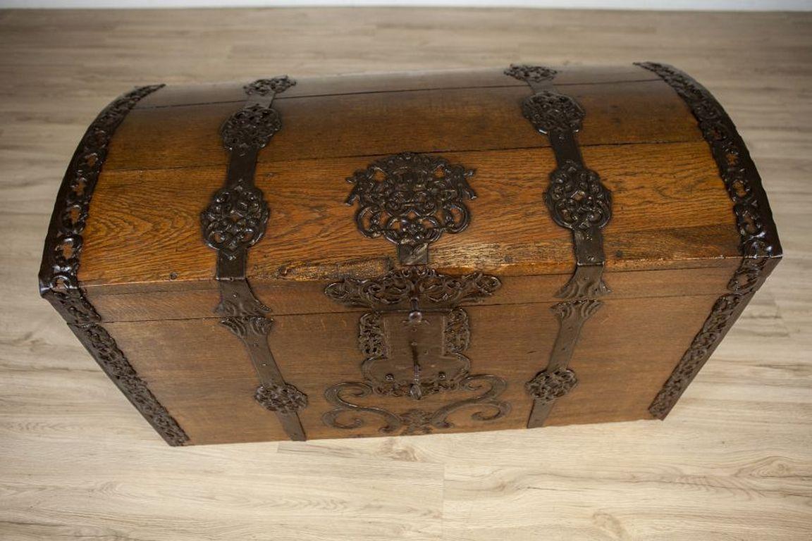 European Oak Chest From the Late 18th Century With Iron Fittings For Sale