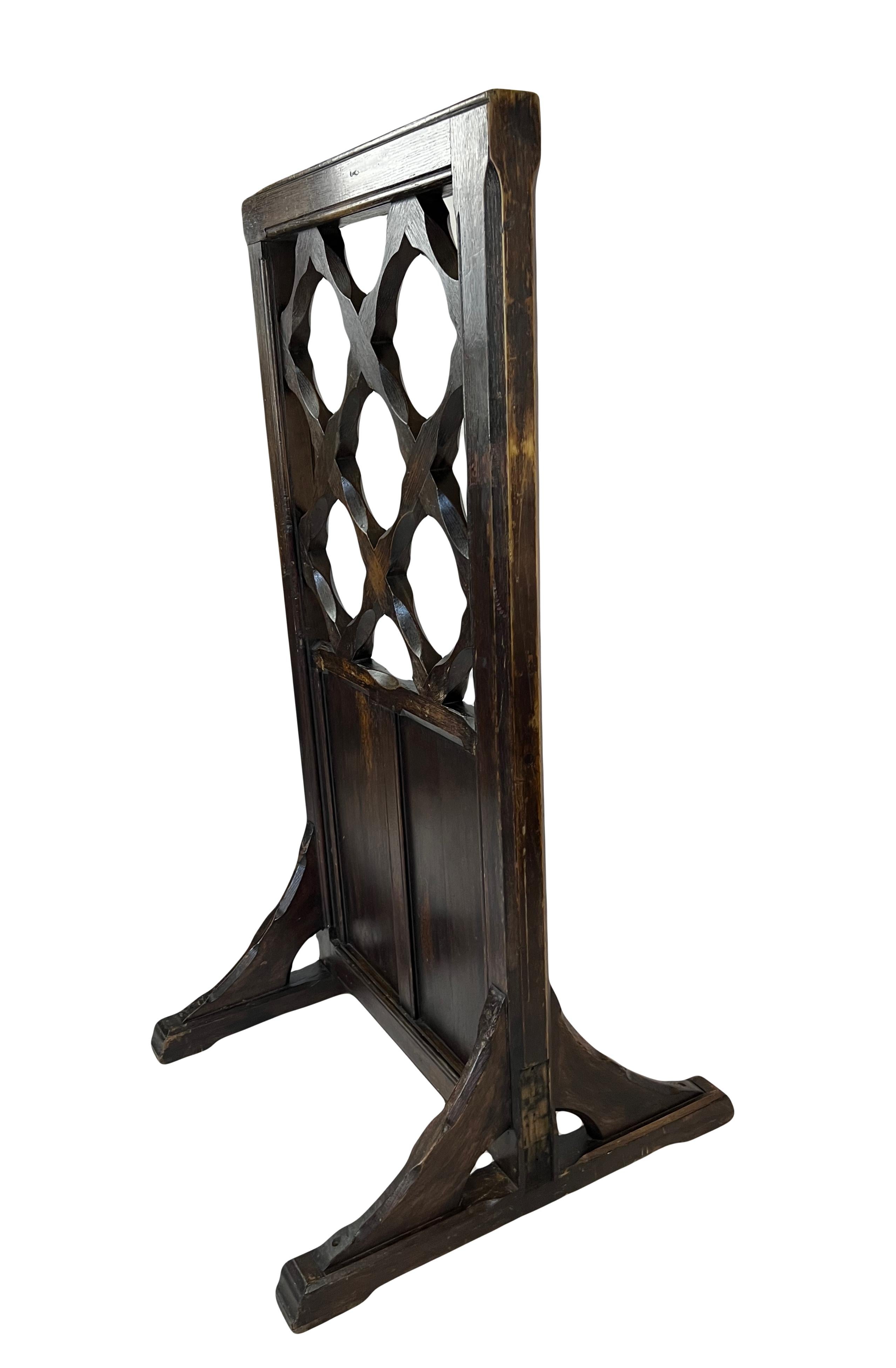 Gothique Balustrade d'église en Oak - De la cathédrale Notre-Dame de Paris en vente