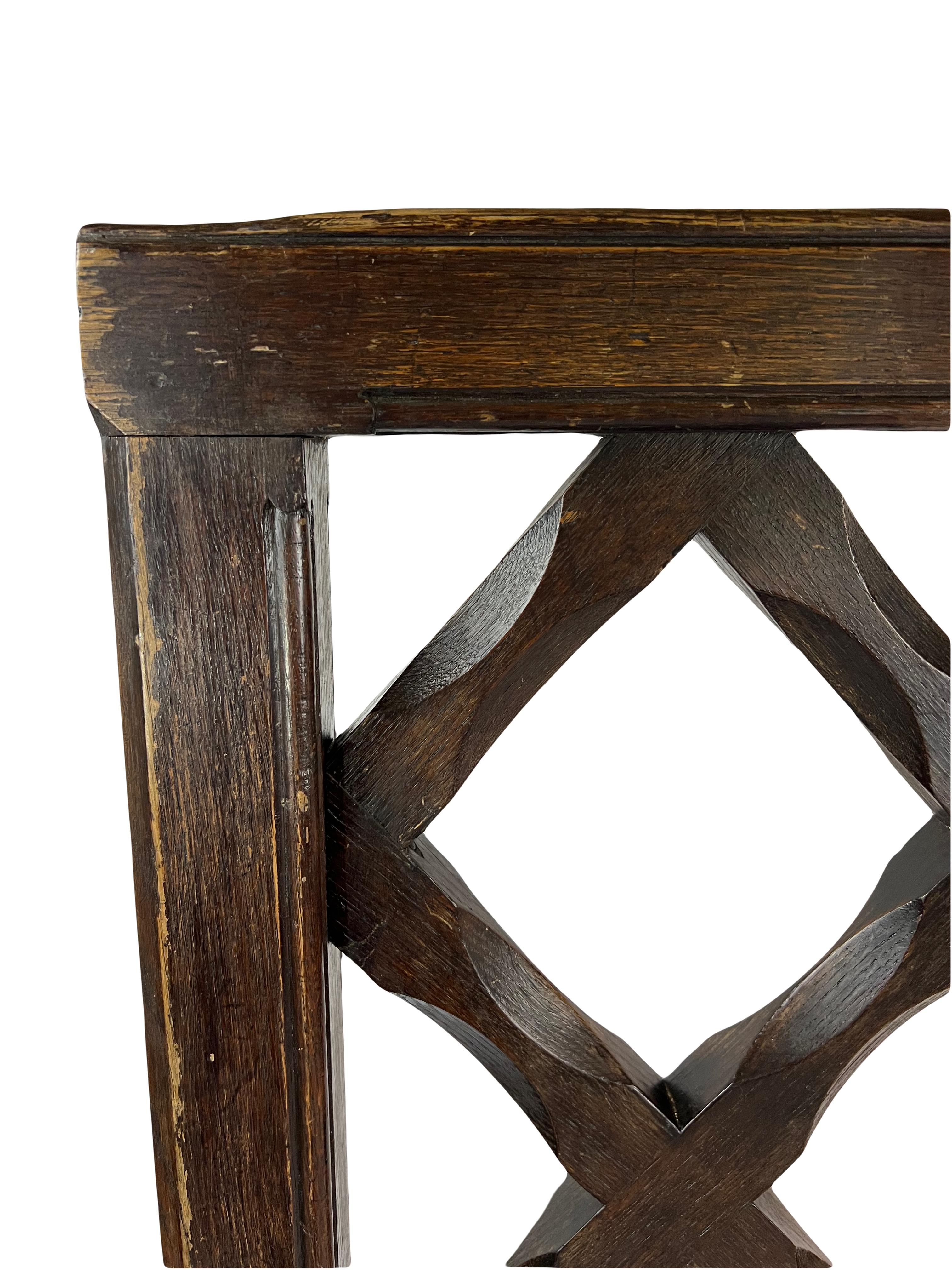 Chêne Balustrade d'église en Oak - De la cathédrale Notre-Dame de Paris en vente