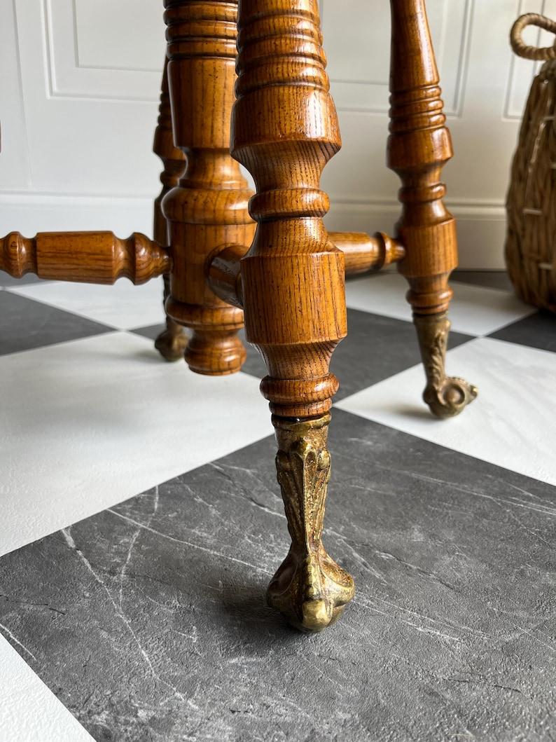 American Oak Claw & Ball Piano Stool – Traditional Adjustable Vanity or Accent Seat with For Sale