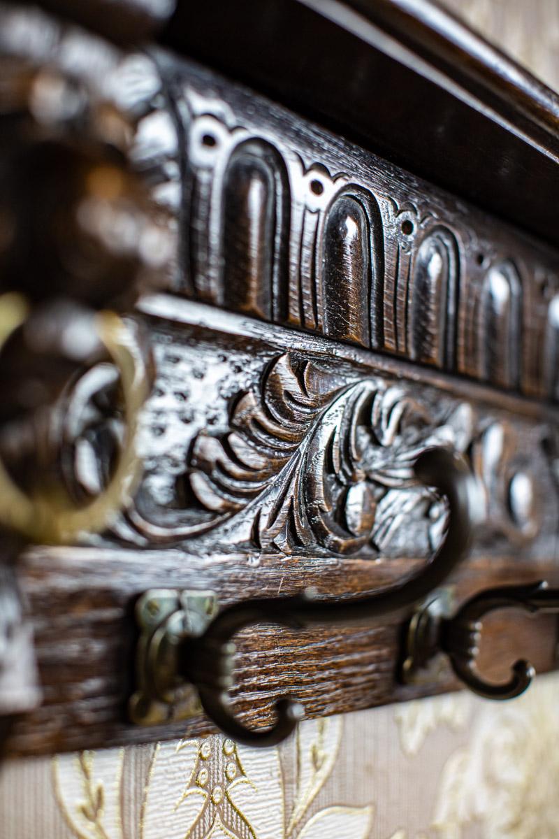 Oak Coat Rack from the Early 20th Century in Dark Brown 2