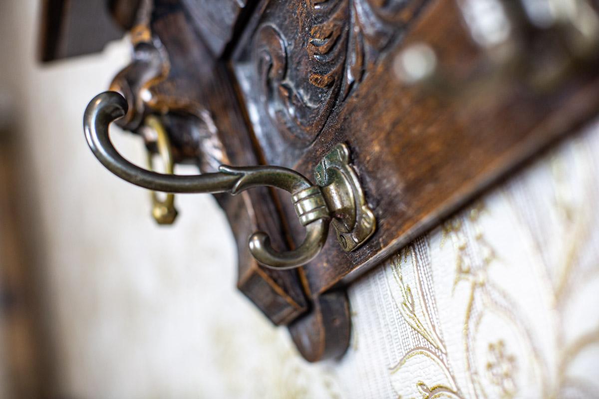 Oak Coat Rack from the Early 20th Century in Dark Brown 4