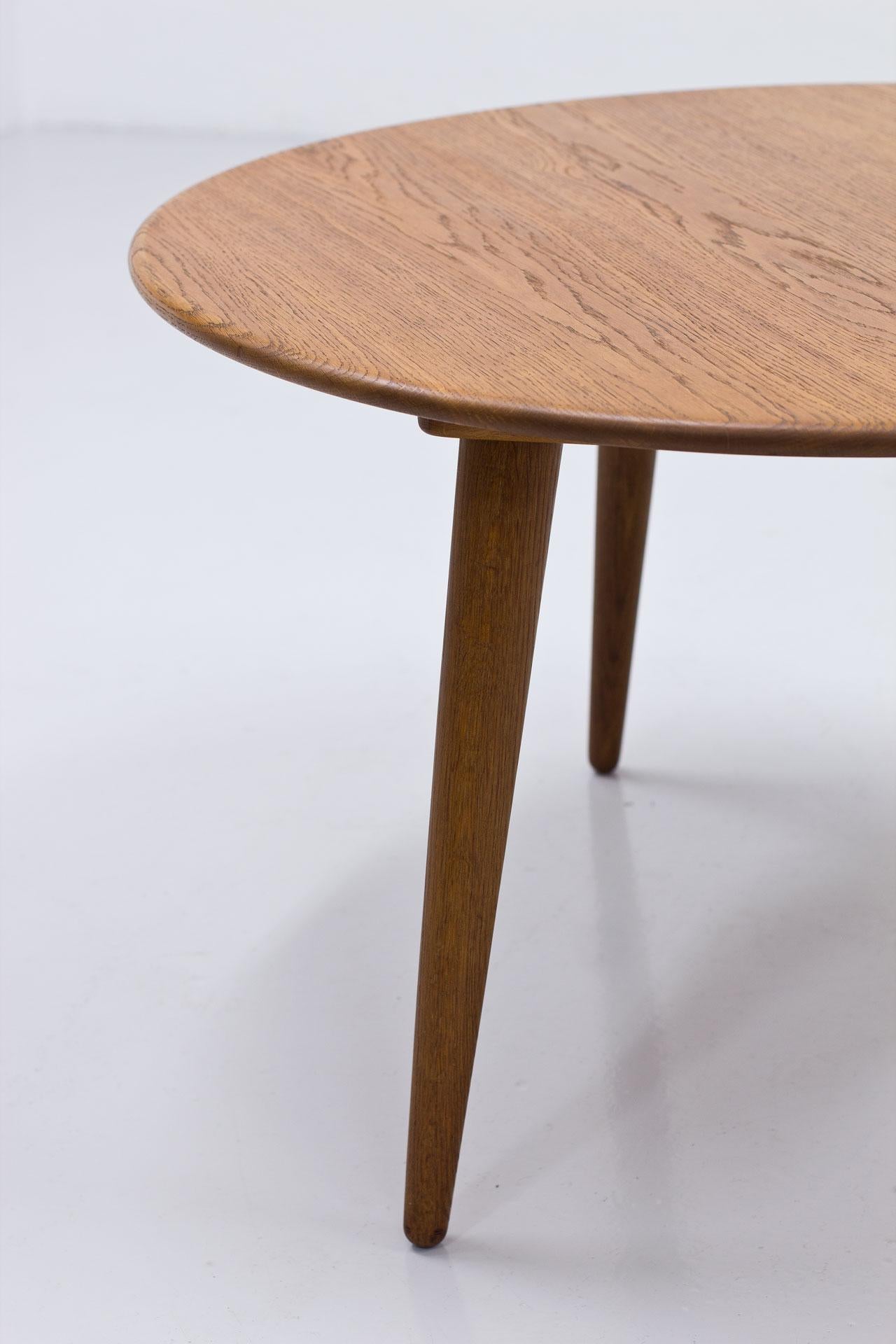 Danish Oak Coffee Table CH008 by Hans J. Wegner, 1950s