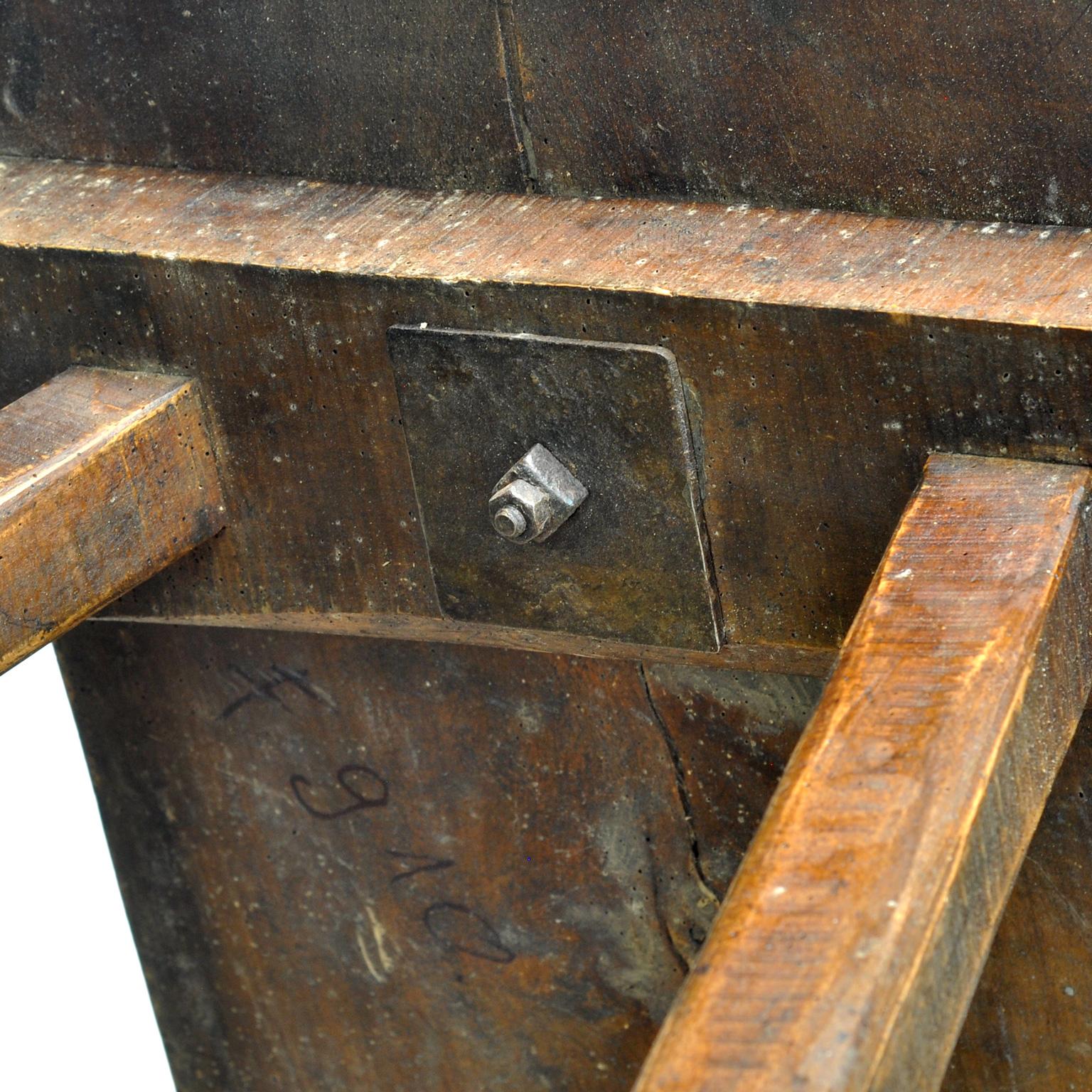 oak coffee table, circa 1930s For Sale 3