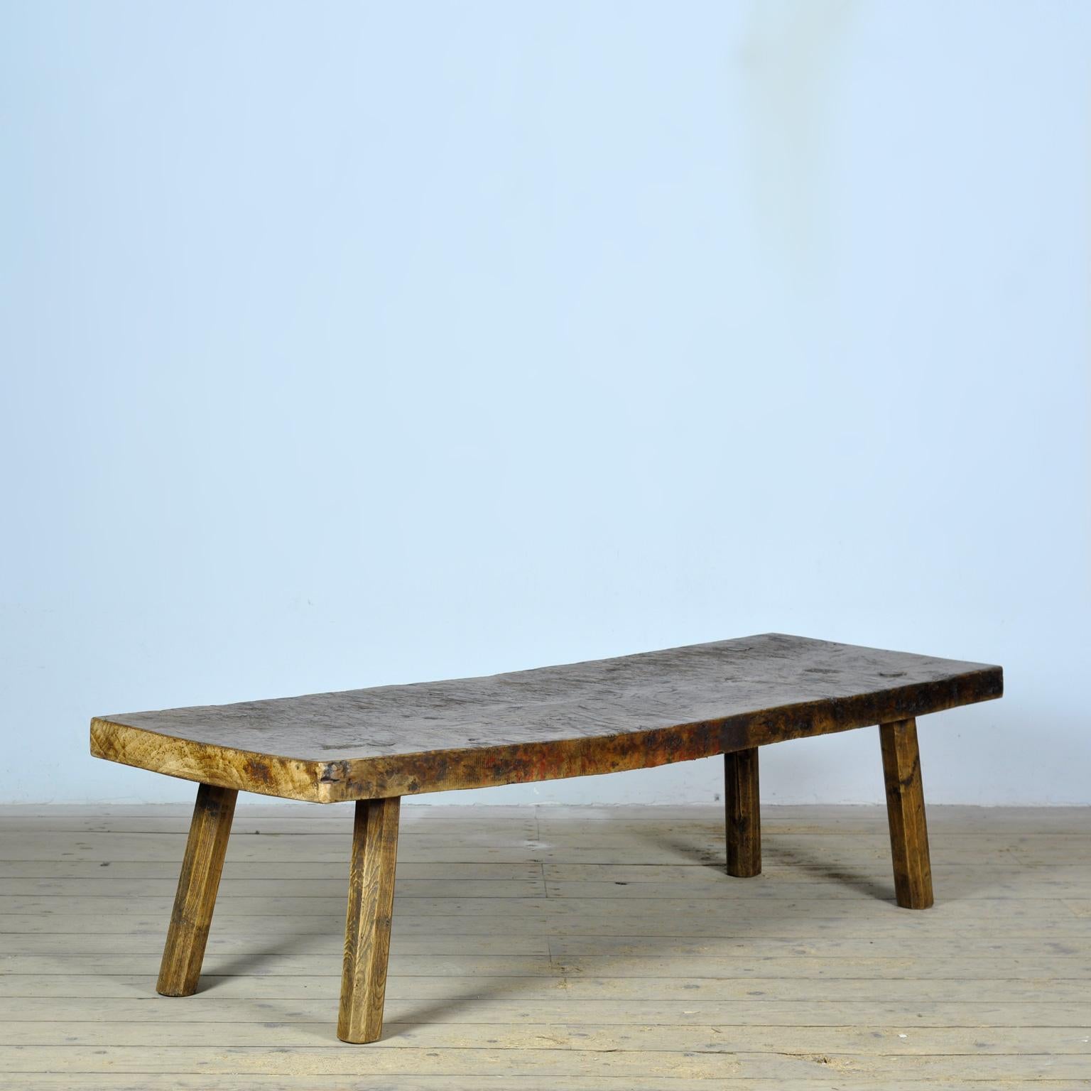 Hongrois oak coffee table, circa 1930s en vente