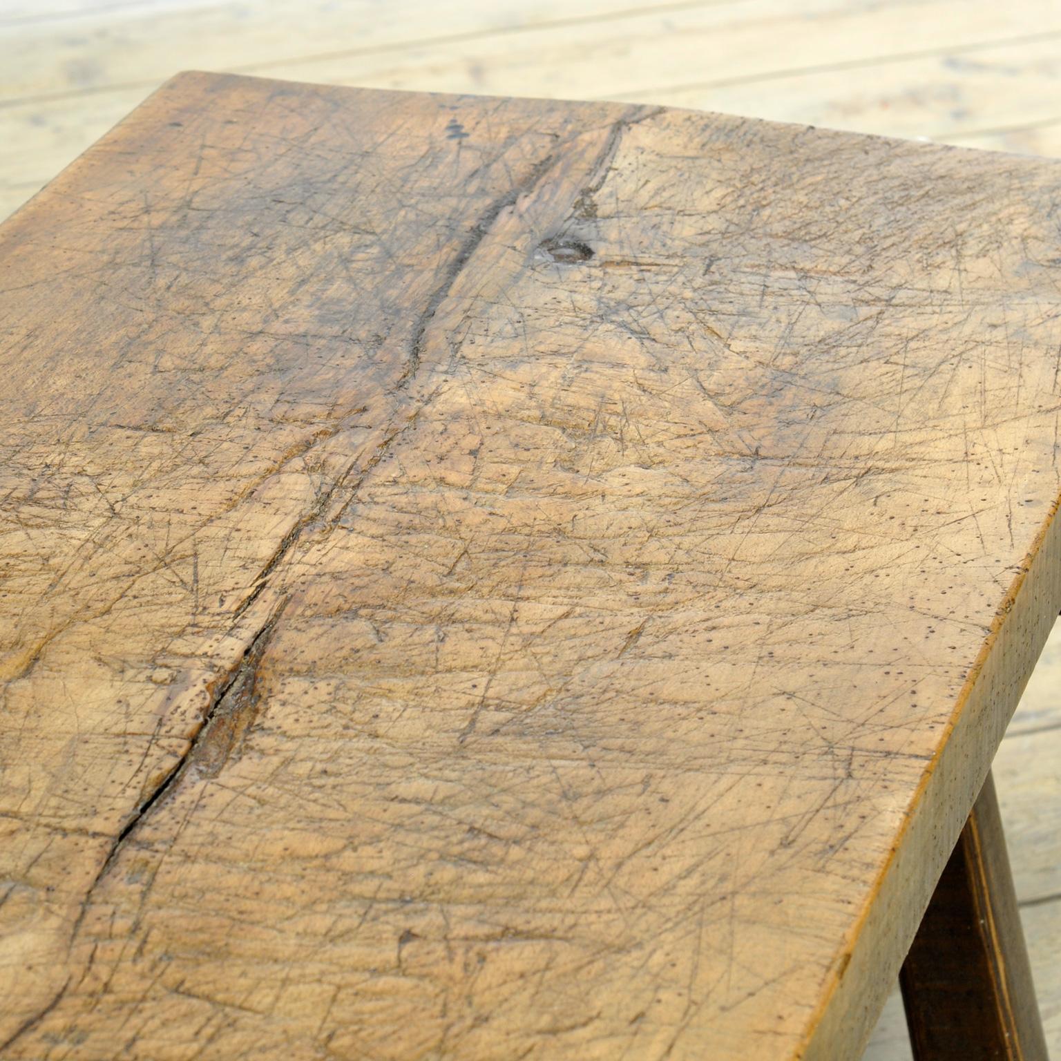 Mid-20th Century oak coffee table, circa 1930s For Sale