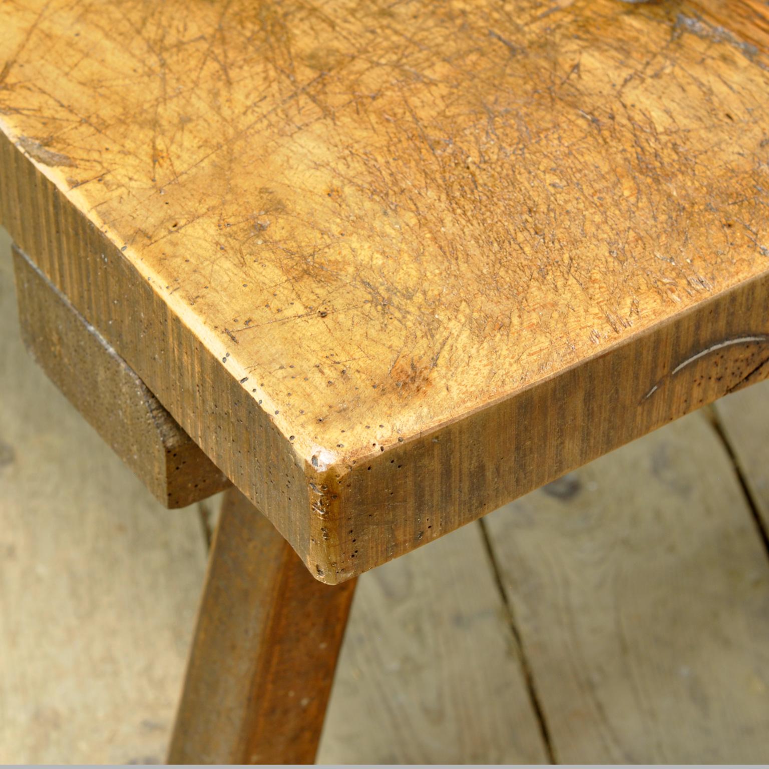 oak coffee table, circa 1930s For Sale 2