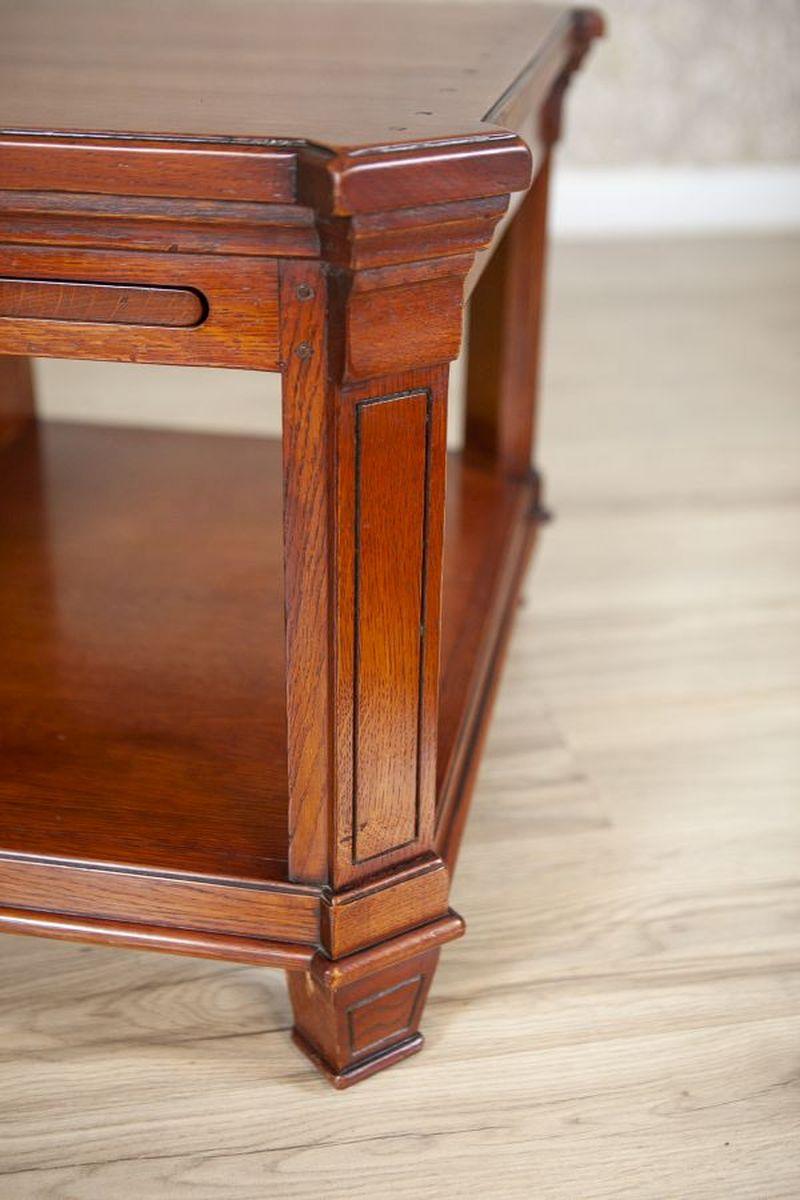 Oak Coffee Table With Drawers From the Mid. 20th Century For Sale 5