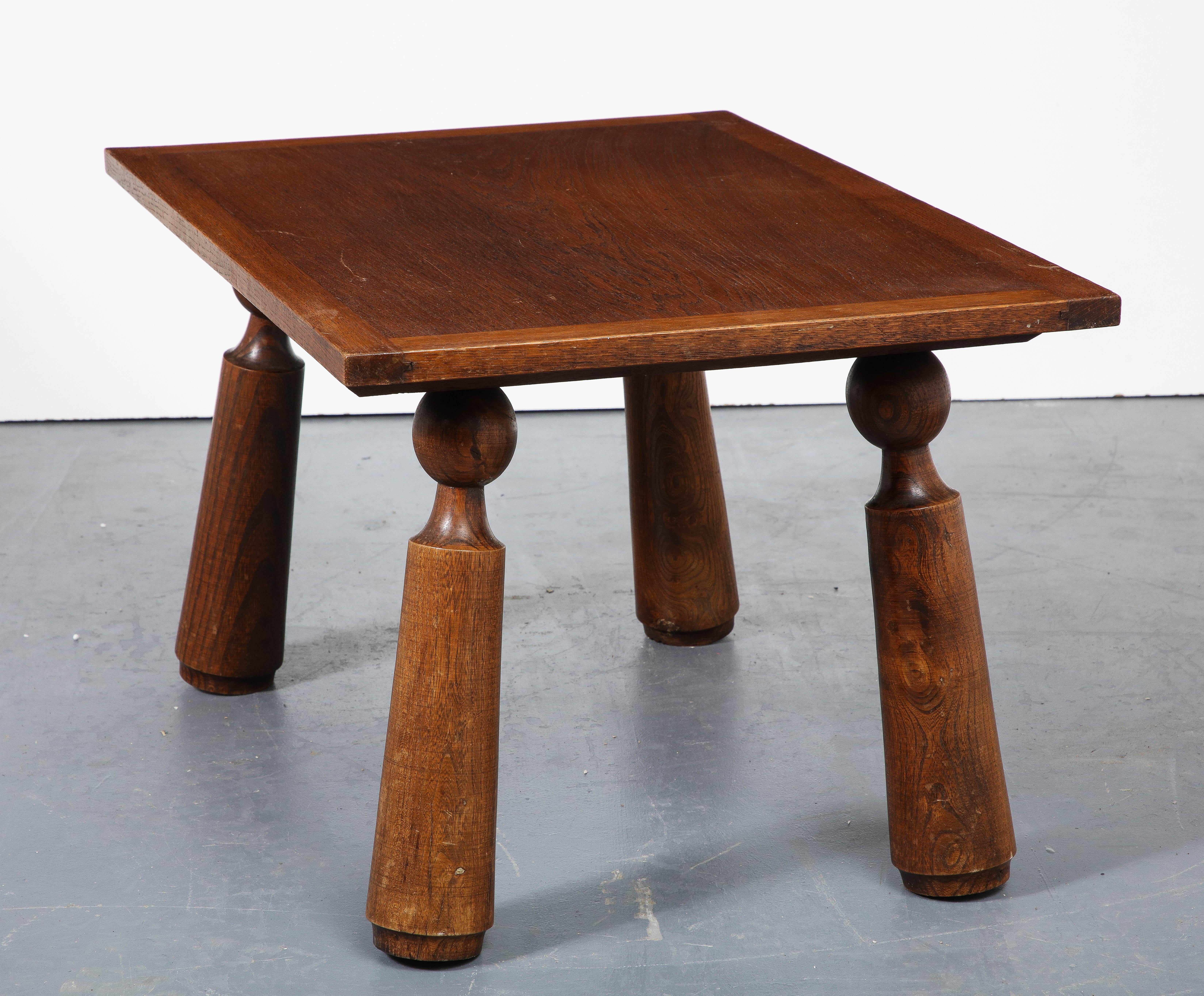 Oak Coffee Table With Turned Legs, in the Manner of Charles Dudouyt, France In Good Condition For Sale In New York City, NY
