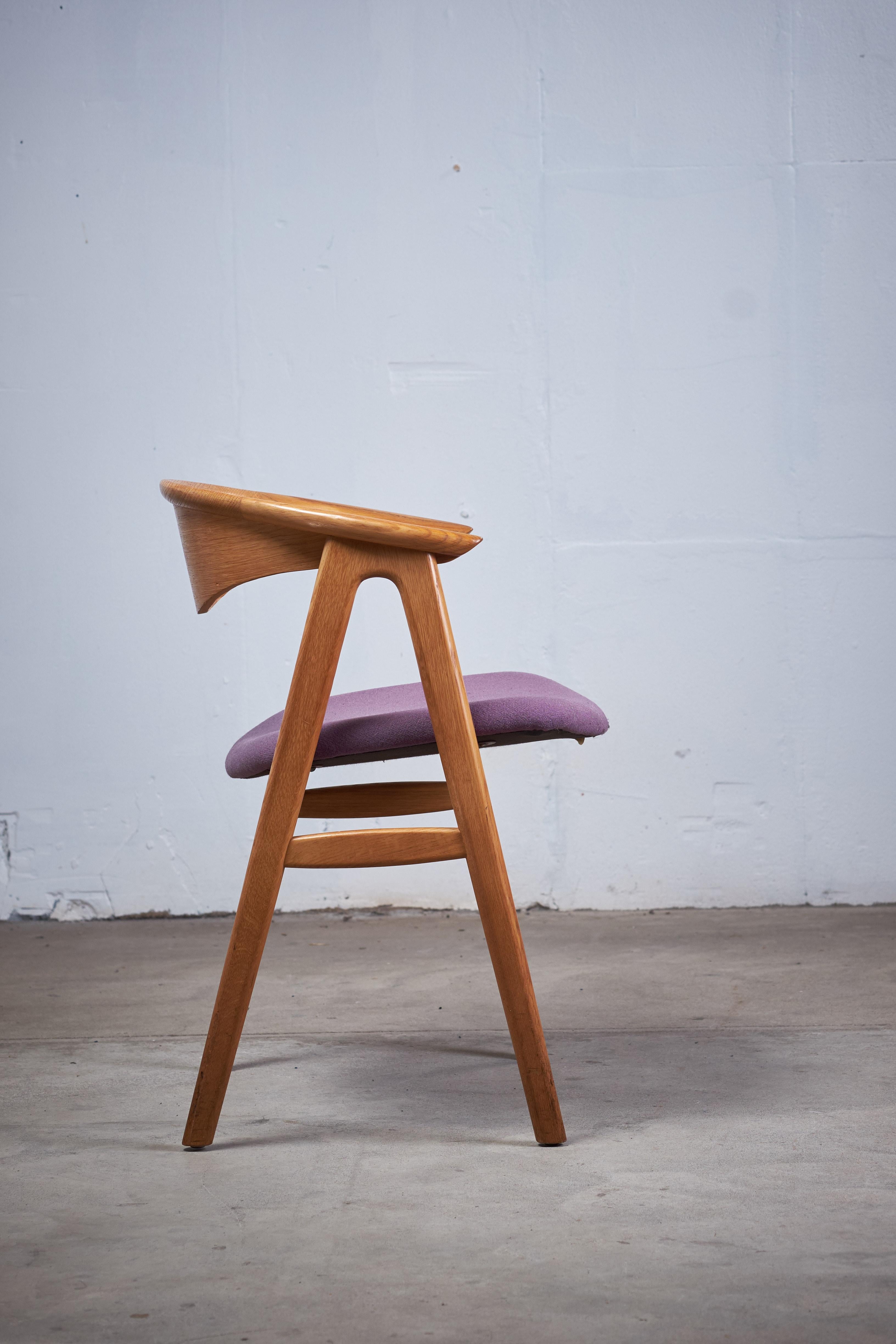 Oak Compass Chair by Erik Kirkegaard for Høng Stolefabrik, 1960s For Sale 2