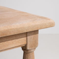 Mesa consola de roble con patas torneadas