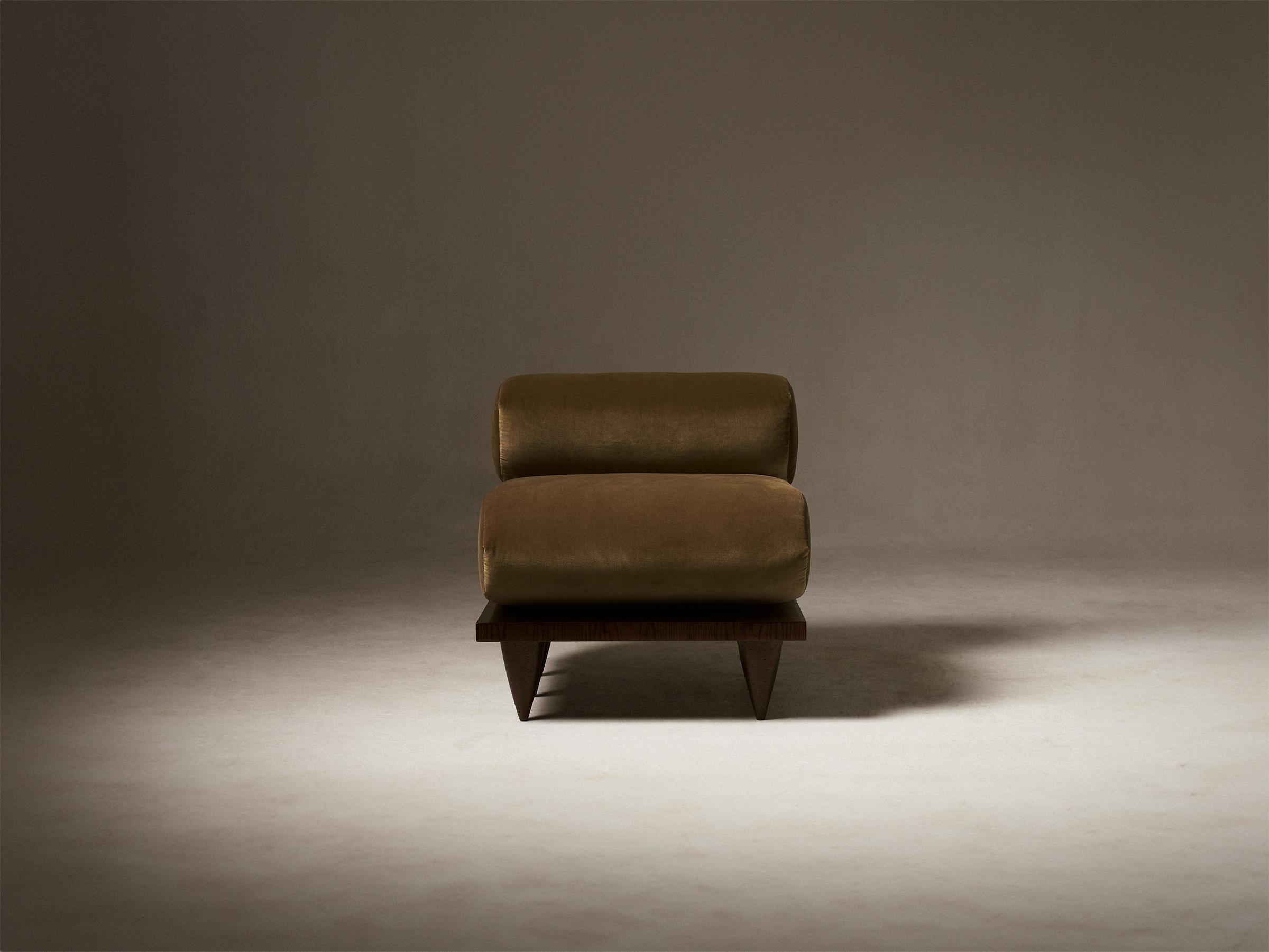 Oak - Contemporary - Sculptural - Patria Pillow Chair Neuf - En vente à Goshen, NY