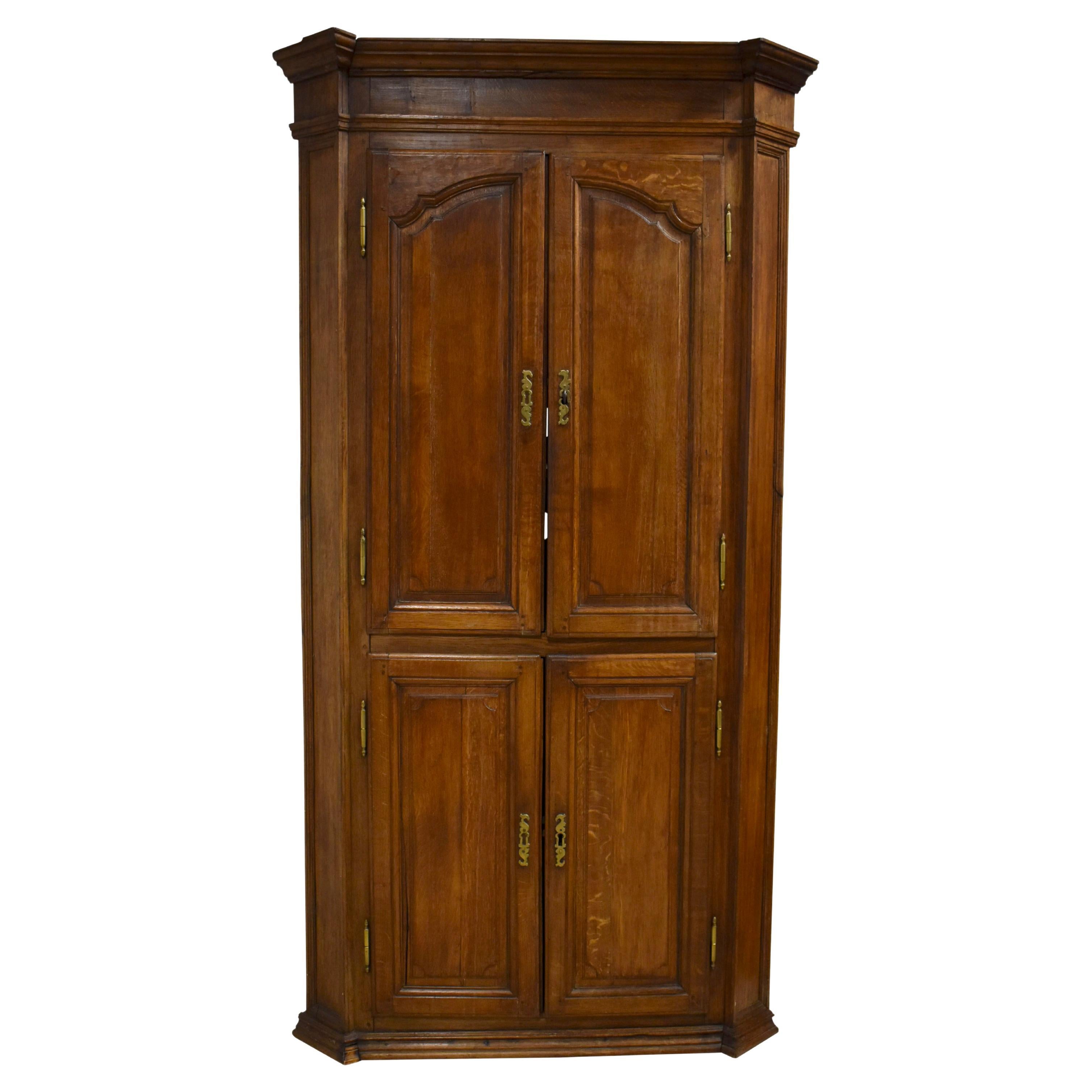 Oak Corner Cabinet, circa 1900 For Sale