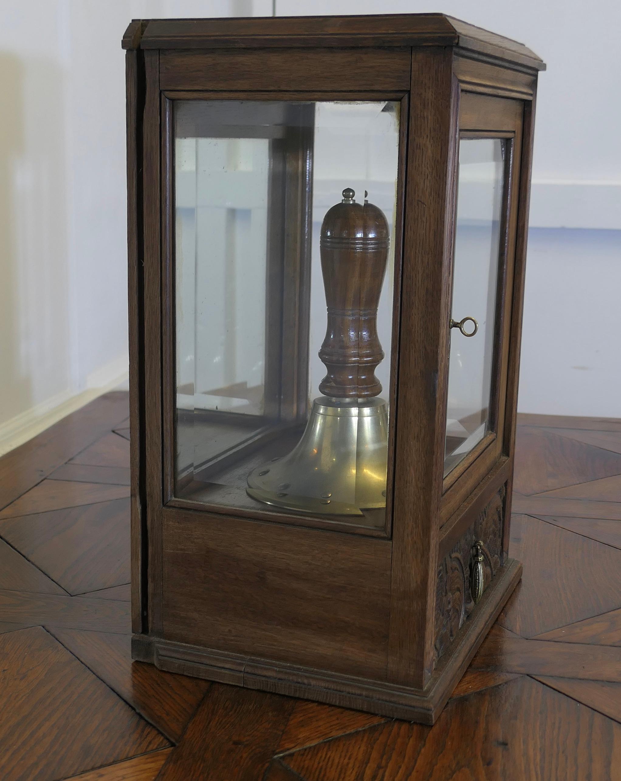 Oak Counter top Display Cabinet with Drawer  A useful little cabinet For Sale 1