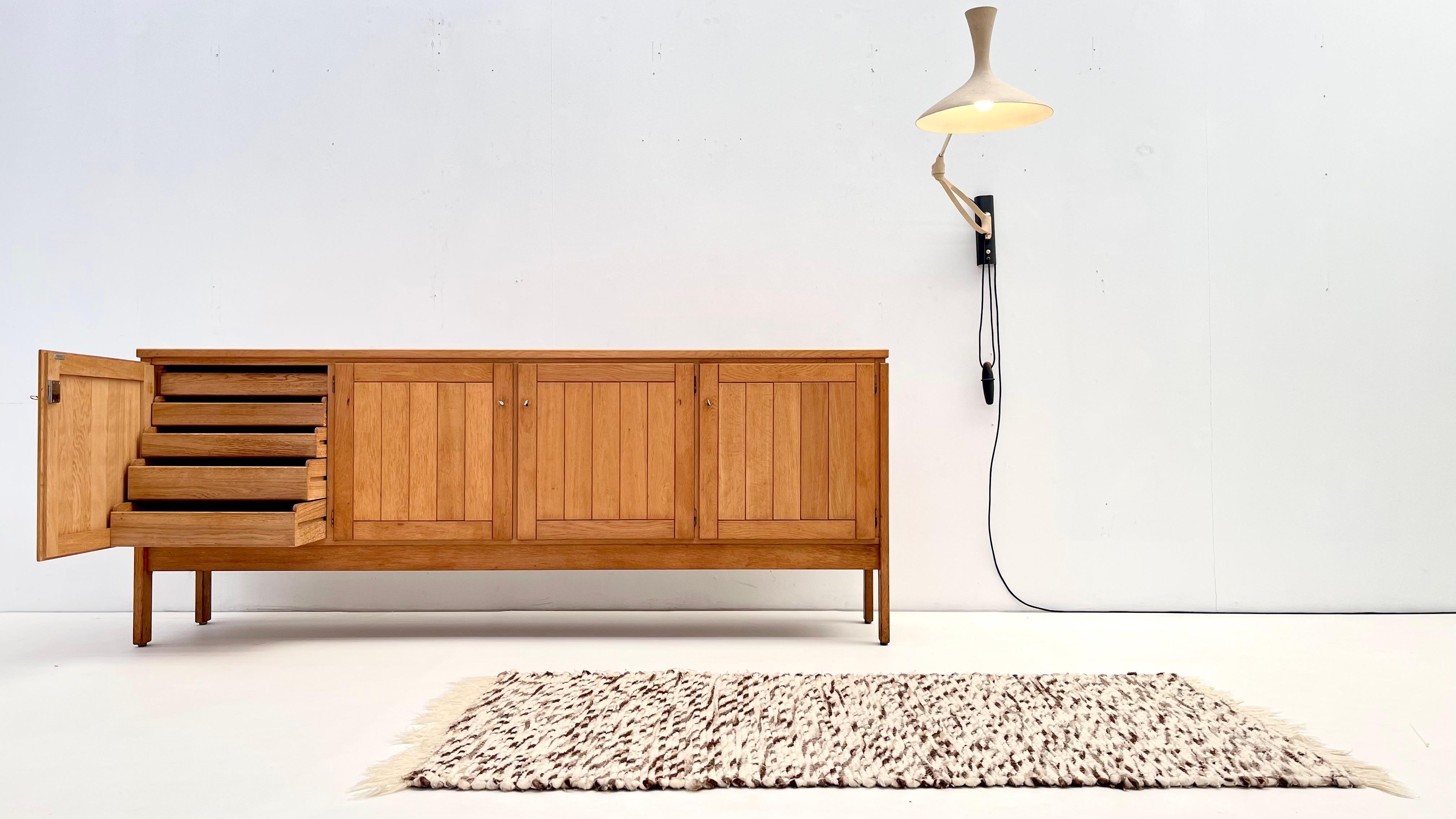 Moderno Credenza in Oak di Van den Berghe-Pauvers in vendita