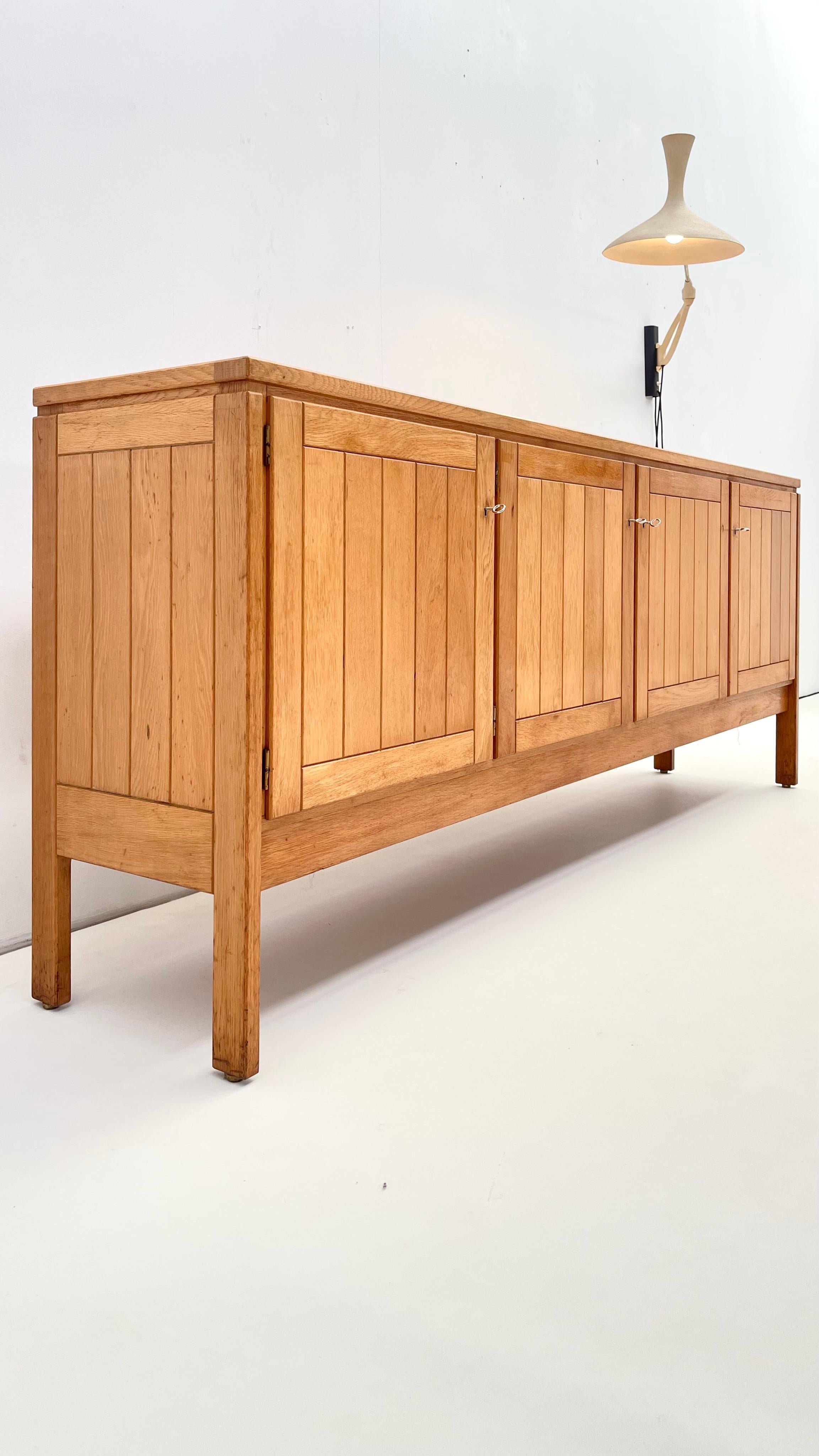 Quercia Credenza in Oak di Van den Berghe-Pauvers in vendita