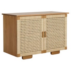 Credenza in rovere con ante in palma intrecciata a mano di LUTECA, DISPONIBILE IN MAGAZZINO